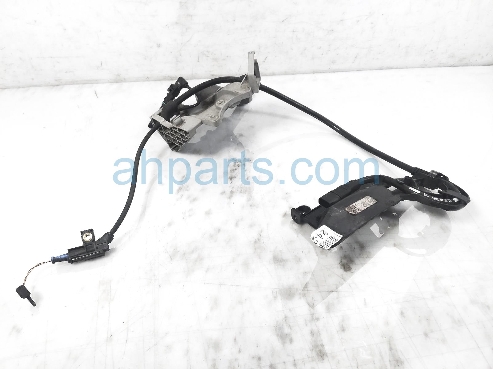 $49 Mercedes FR/RH ABS WHEEL SPEED SENSOR * $49 Mercedes FR/RH ABS WHEEL SPEED SENSOR *