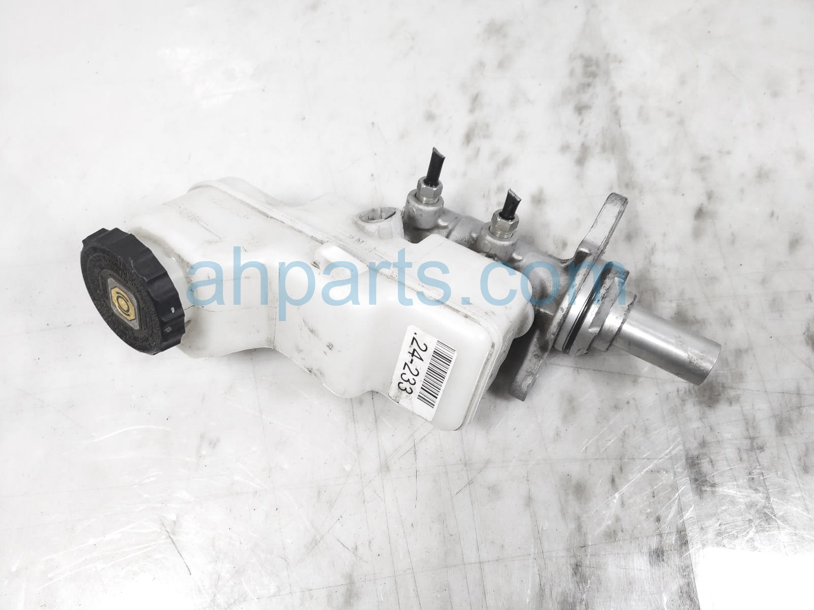 $99 Toyota BRAKE MASTER CYLINDER W/RESERVOIR $99 Toyota BRAKE MASTER CYLINDER W/RESERVOIR