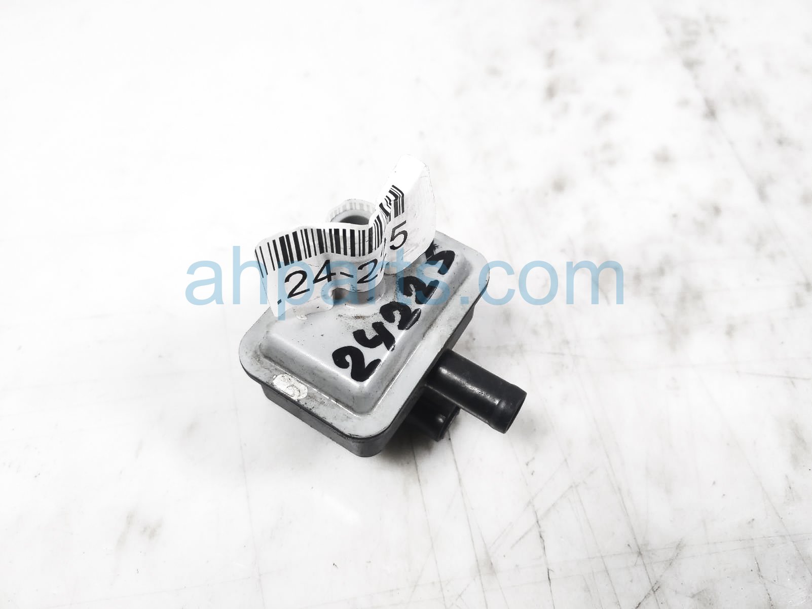 $49 Toyota EVAP VACUUM SWITCH PURGE SOLENOID