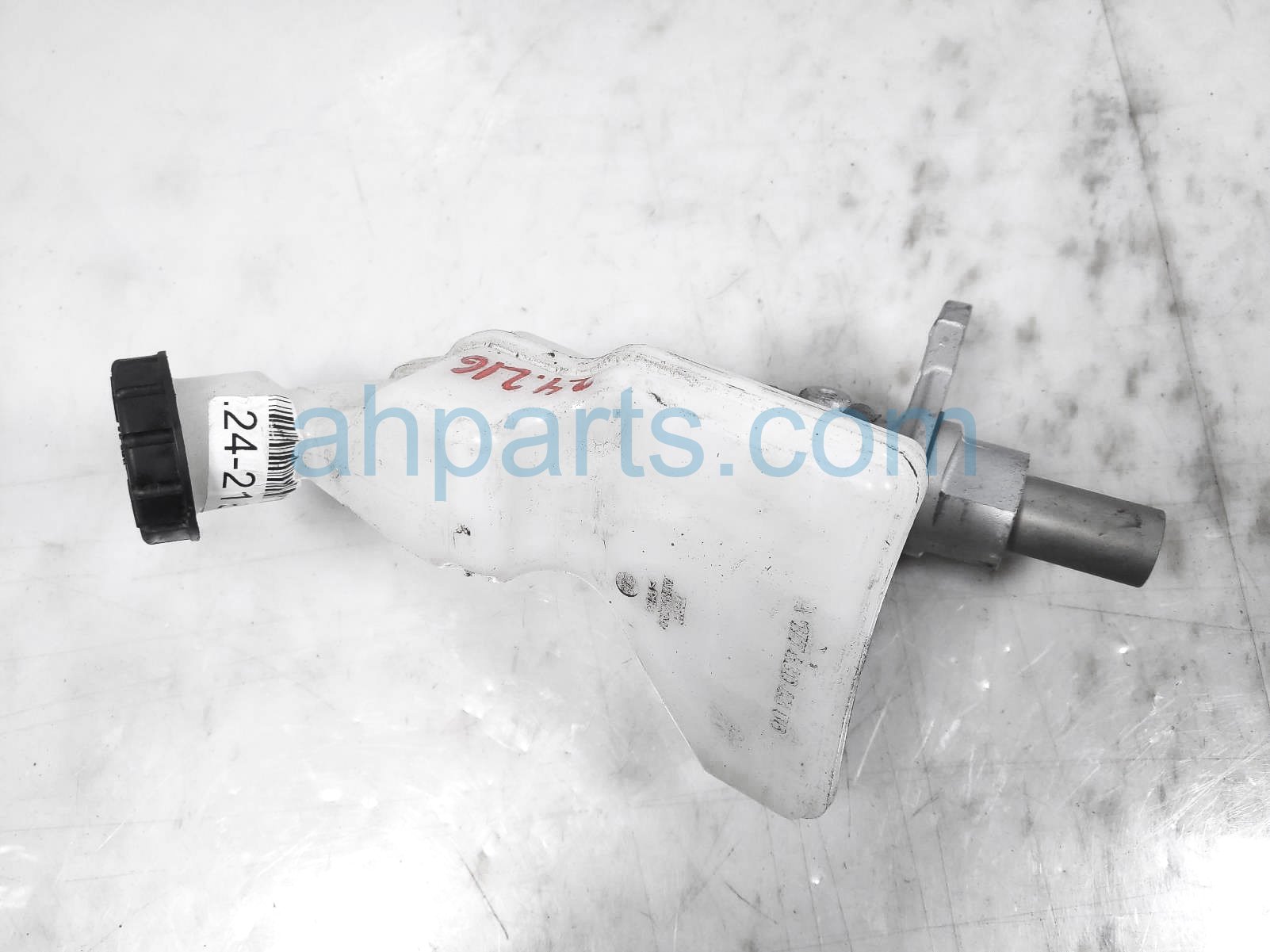 $50 Mercedes BRAKE MASTER CYLINDER $50 Mercedes BRAKE MASTER CYLINDER