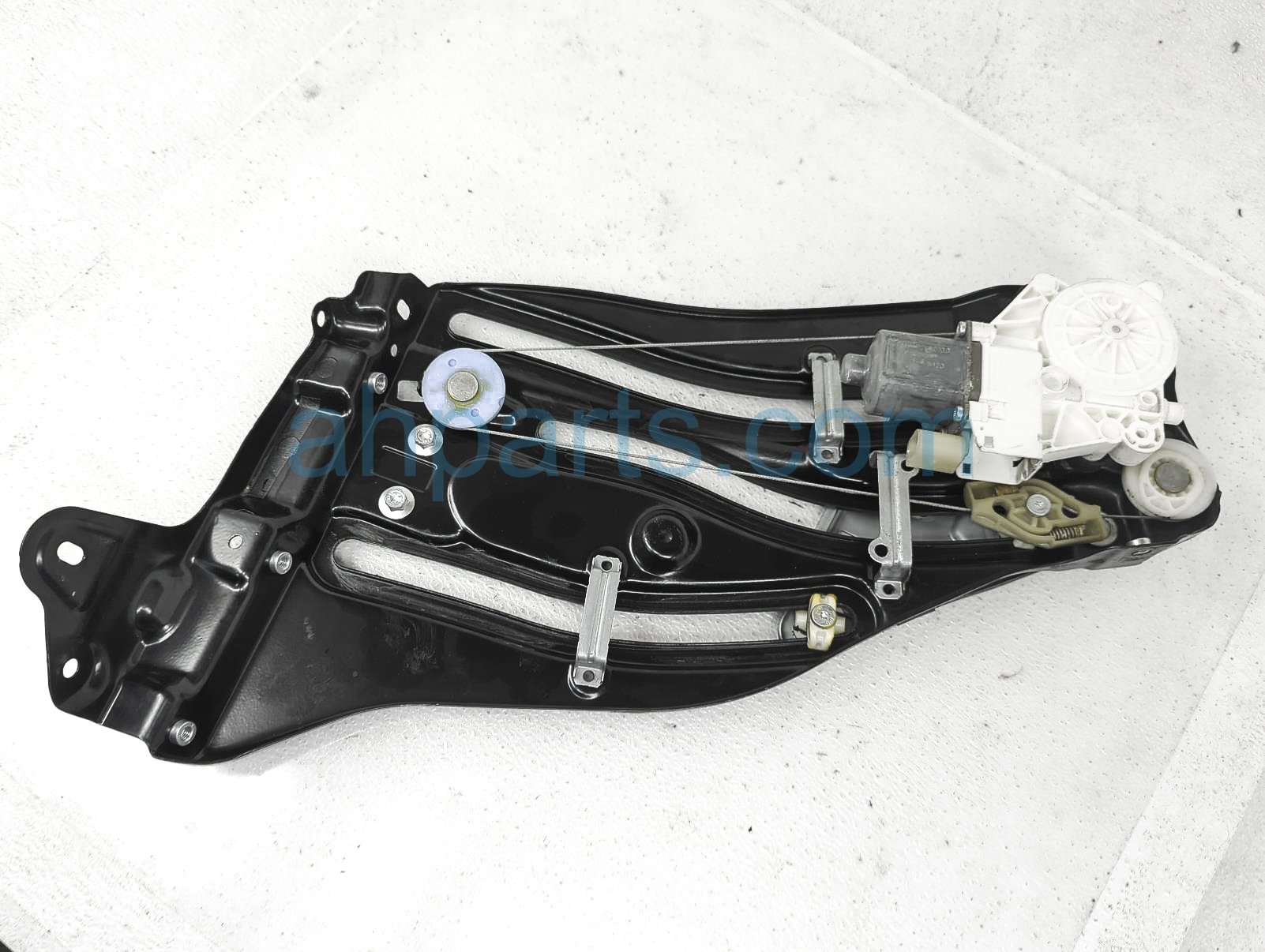 $99 BMW LH QUARTER WINDOW REGULATOR W/MOTOR $99 BMW LH QUARTER WINDOW REGULATOR W/MOTOR