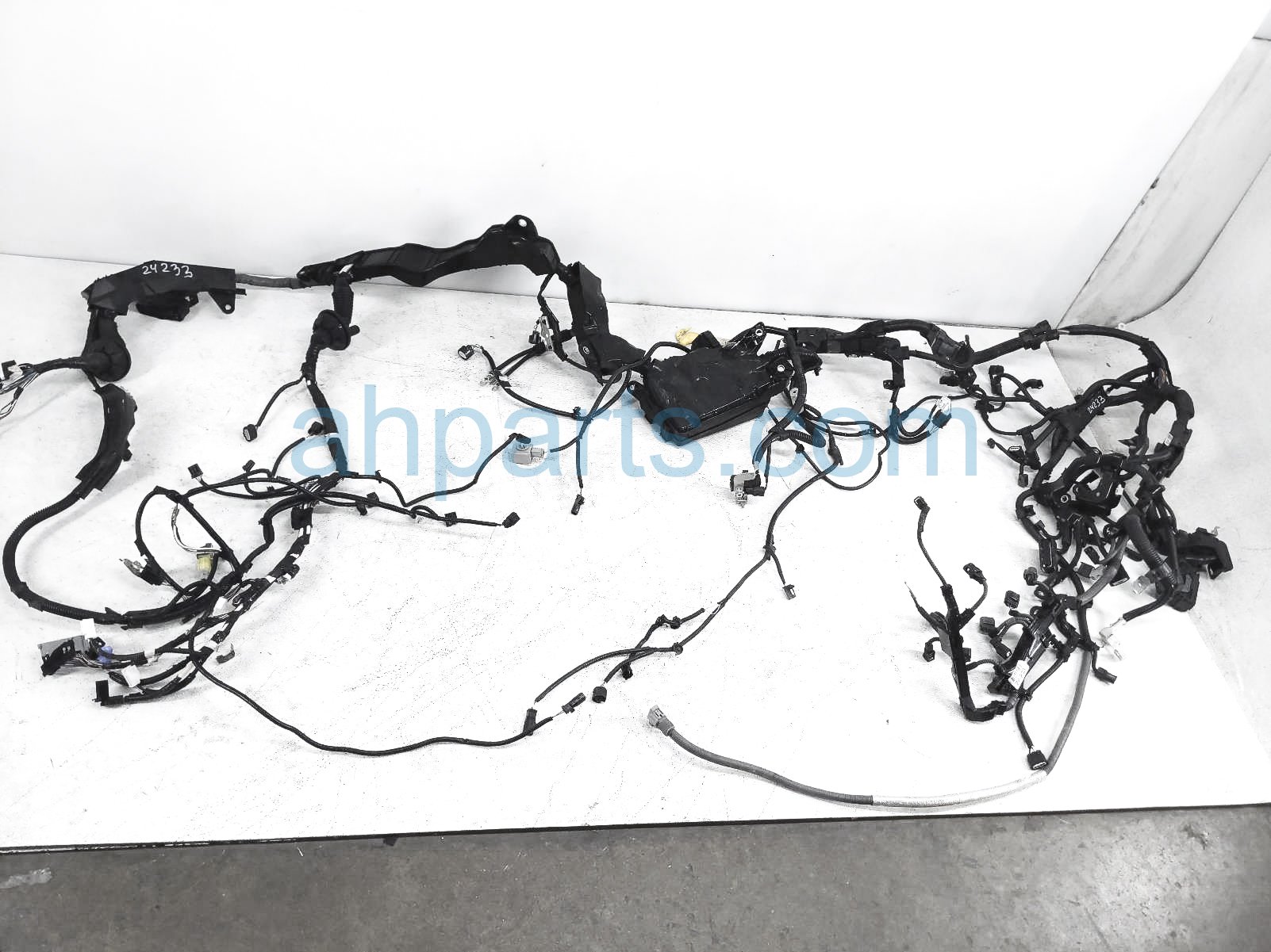 $799 Toyota ENGINE ROOM WIRE HARNESS - XLE AWD $799 Toyota ENGINE ROOM WIRE HARNESS - XLE AWD