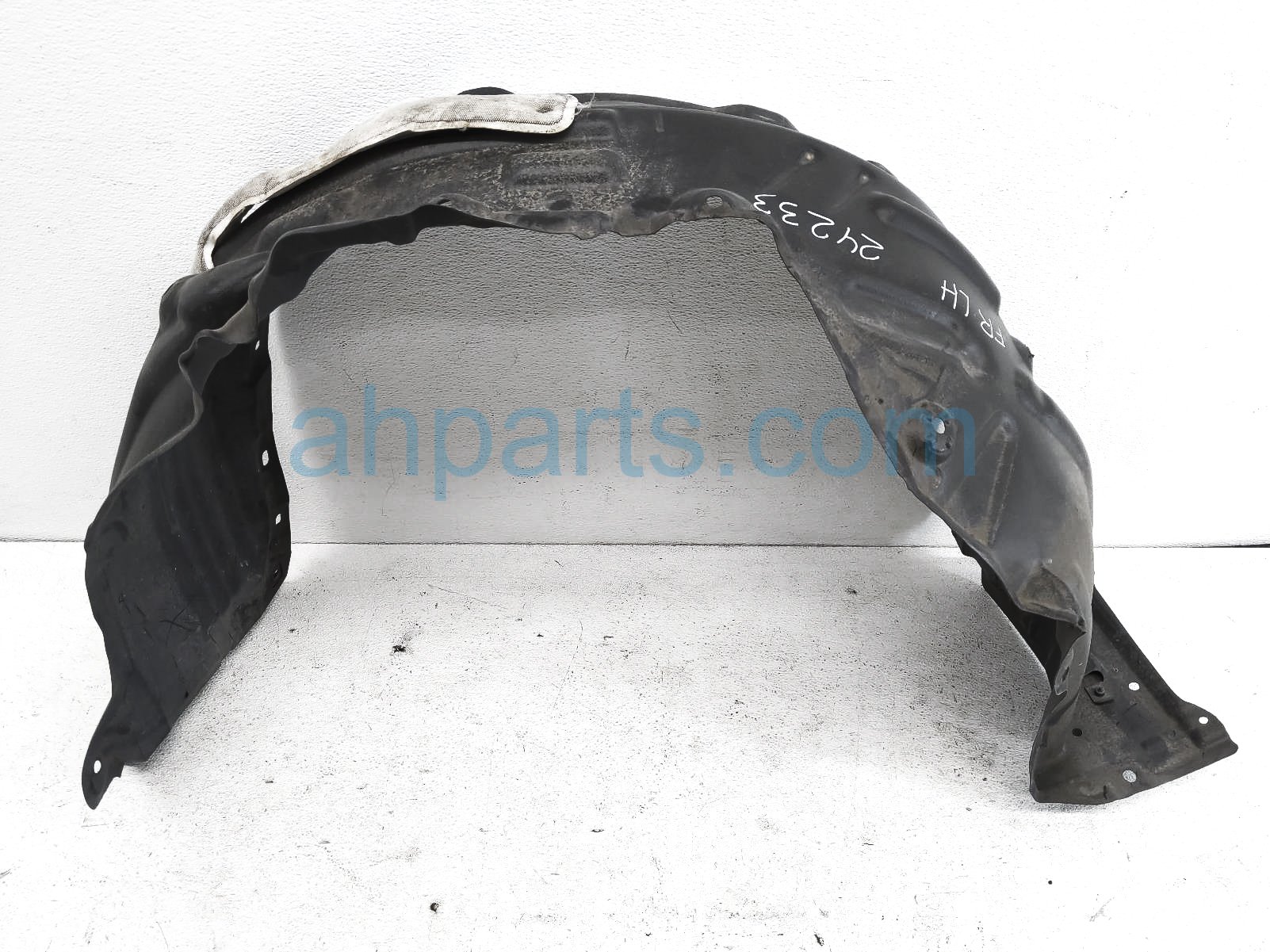 $65 Toyota FR/LH INNER FENDER LINER