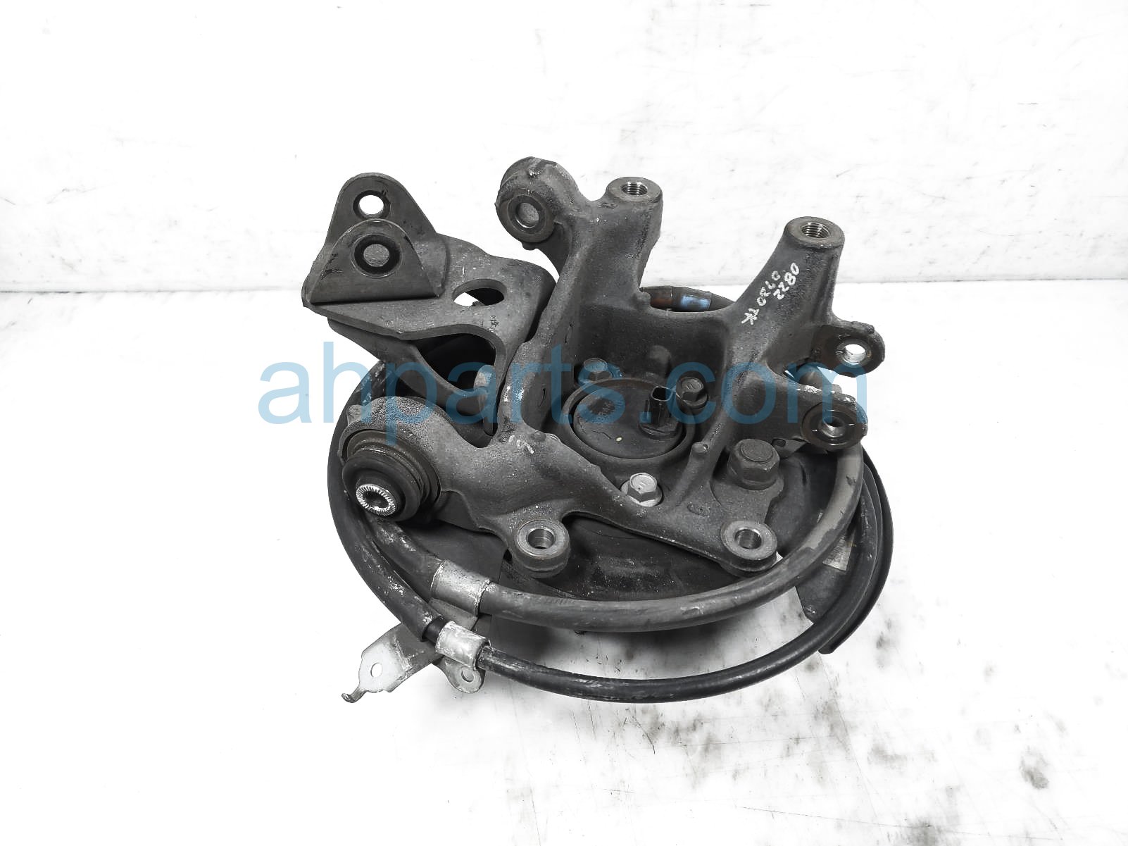 $125 Toyota RR/RH SPINDLE KNUCKLE W/HUB $125 Toyota RR/RH SPINDLE KNUCKLE W/HUB