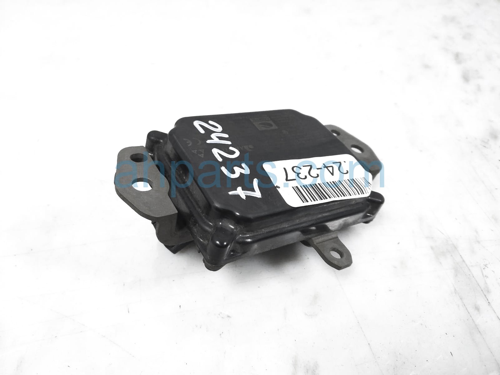 $349 Toyota FRONT CRUISE DISTANCE RADAR - LE $349 Toyota FRONT CRUISE DISTANCE RADAR - LE