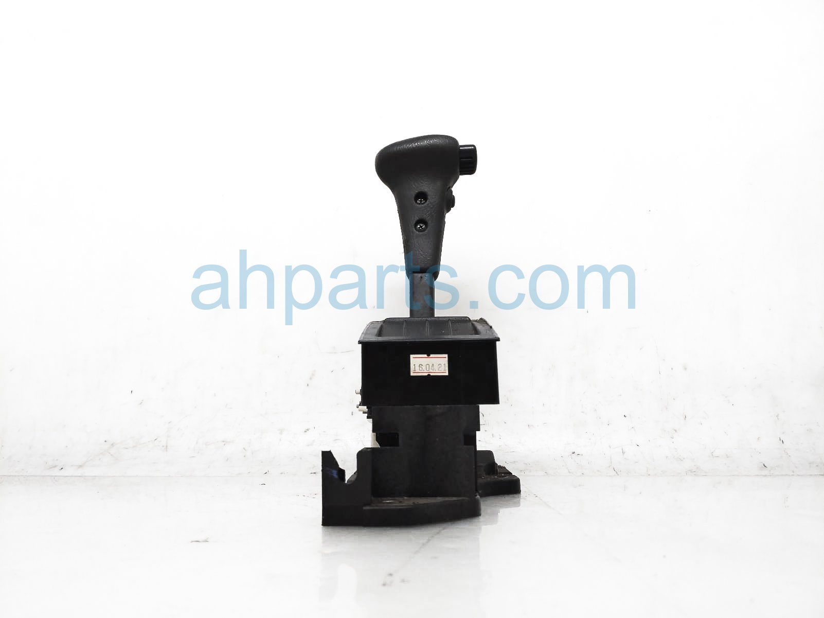 Sold 2004 Nissan Frontier A/t Floor Shifter W/knob Assy 34901-9Z400
