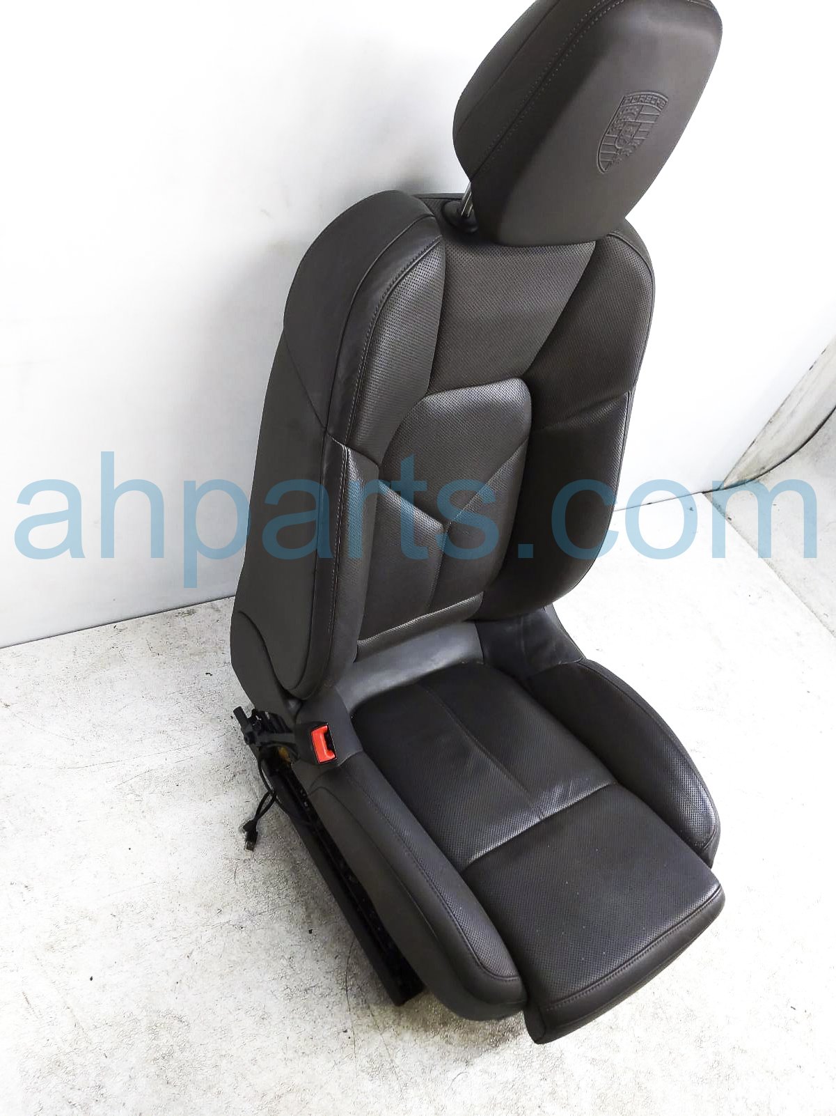 $549 Porsche FR/LH SEAT - W/ AIRBAG - AGATE GREY $549 Porsche FR/LH SEAT - W/ AIRBAG - AGATE GREY