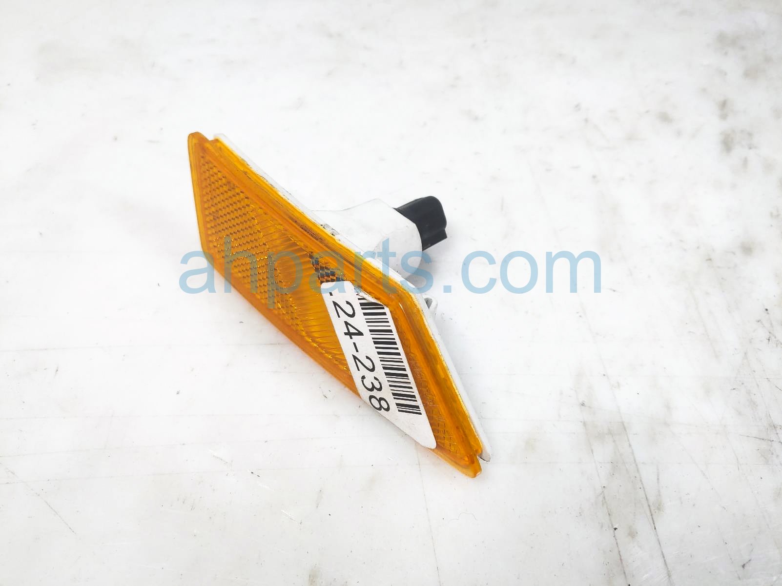 $29 Ford FR/LH SIDE MARKER - AMBER $29 Ford FR/LH SIDE MARKER - AMBER
