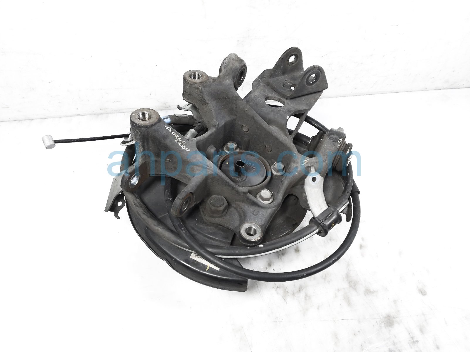 $125 Toyota RR/LH SPINDLE KNUCKLE HUB $125 Toyota RR/LH SPINDLE KNUCKLE HUB