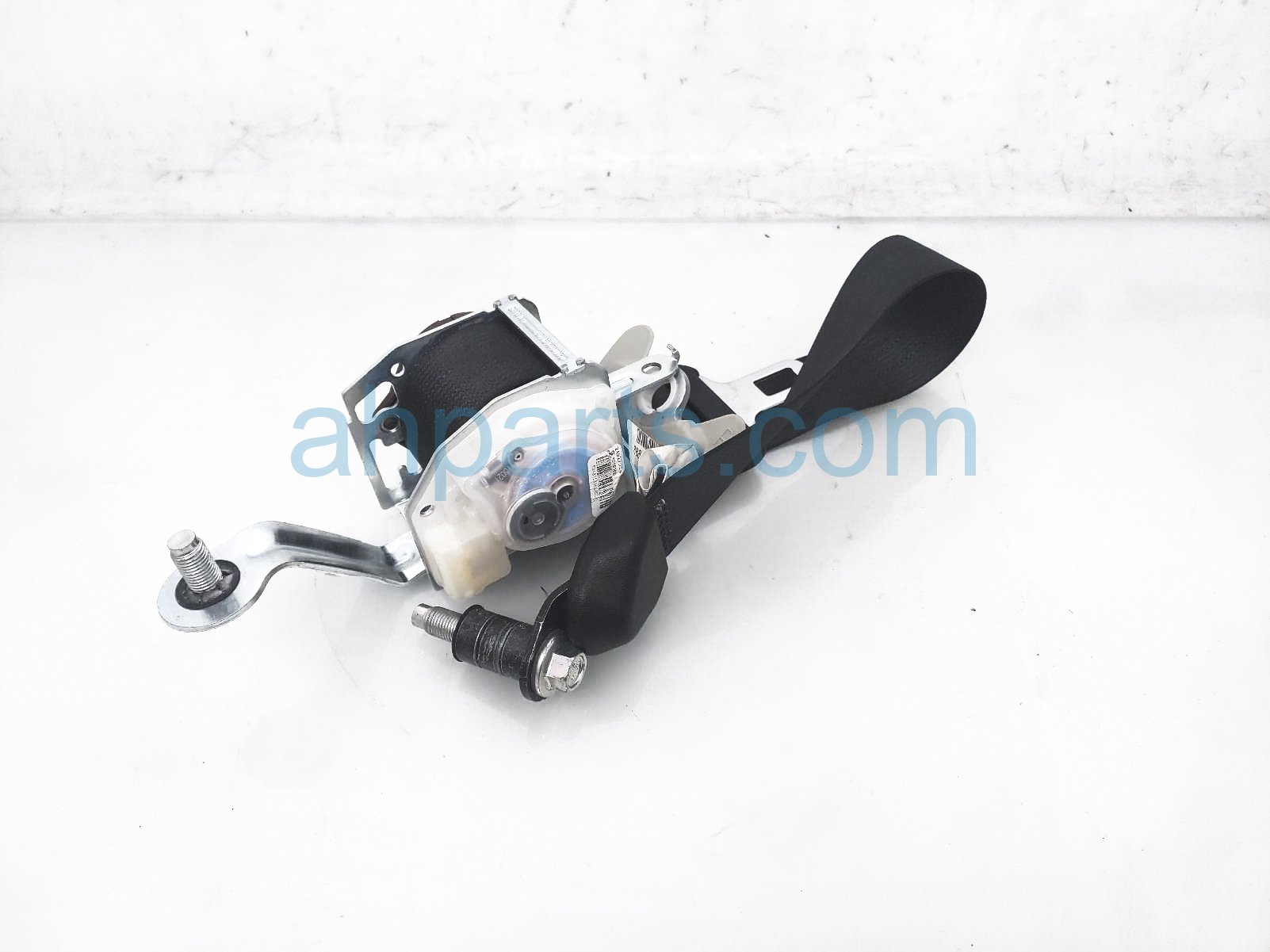 $49 Infiniti 2ND ROW RH SEAT BELT - BLACK $49 Infiniti 2ND ROW RH SEAT BELT - BLACK