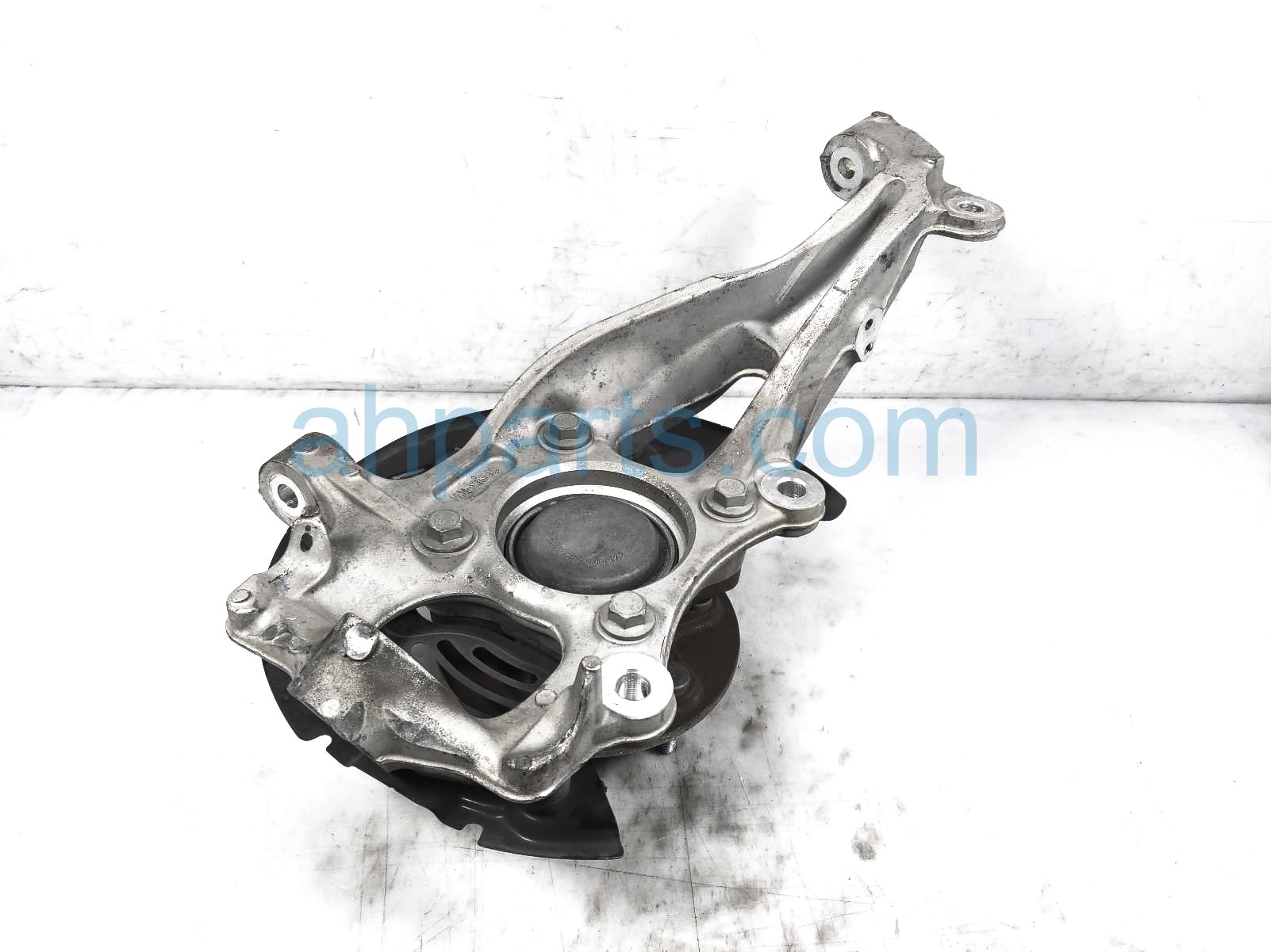 $175 Ford FR/RH SPINDLE KNUCKLE HUB $175 Ford FR/RH SPINDLE KNUCKLE HUB