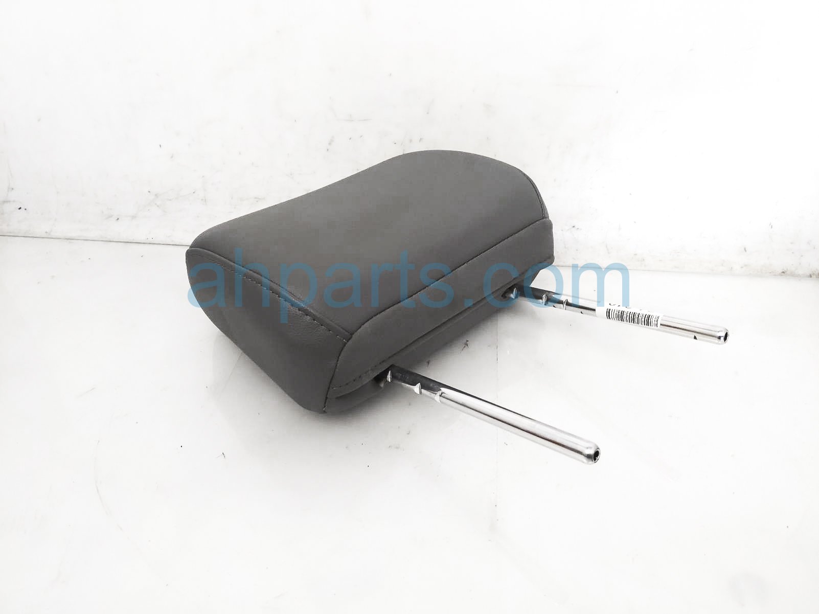 $49 Ford LH SIDE SEAT HEADREST - GREY LEATHER $49 Ford LH SIDE SEAT HEADREST - GREY LEATHER