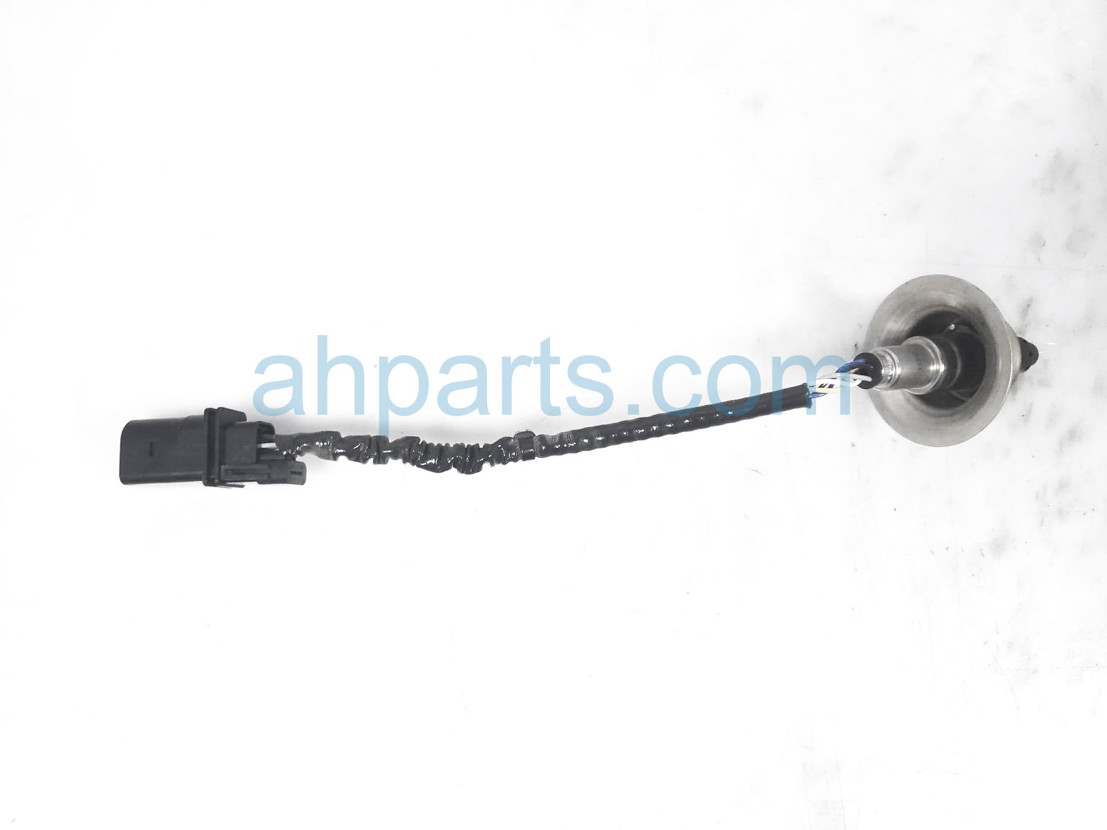 $65 Hyundai FRONT UPPER MANIFOLD OXYGEN SENSOR $65 Hyundai FRONT UPPER MANIFOLD OXYGEN SENSOR