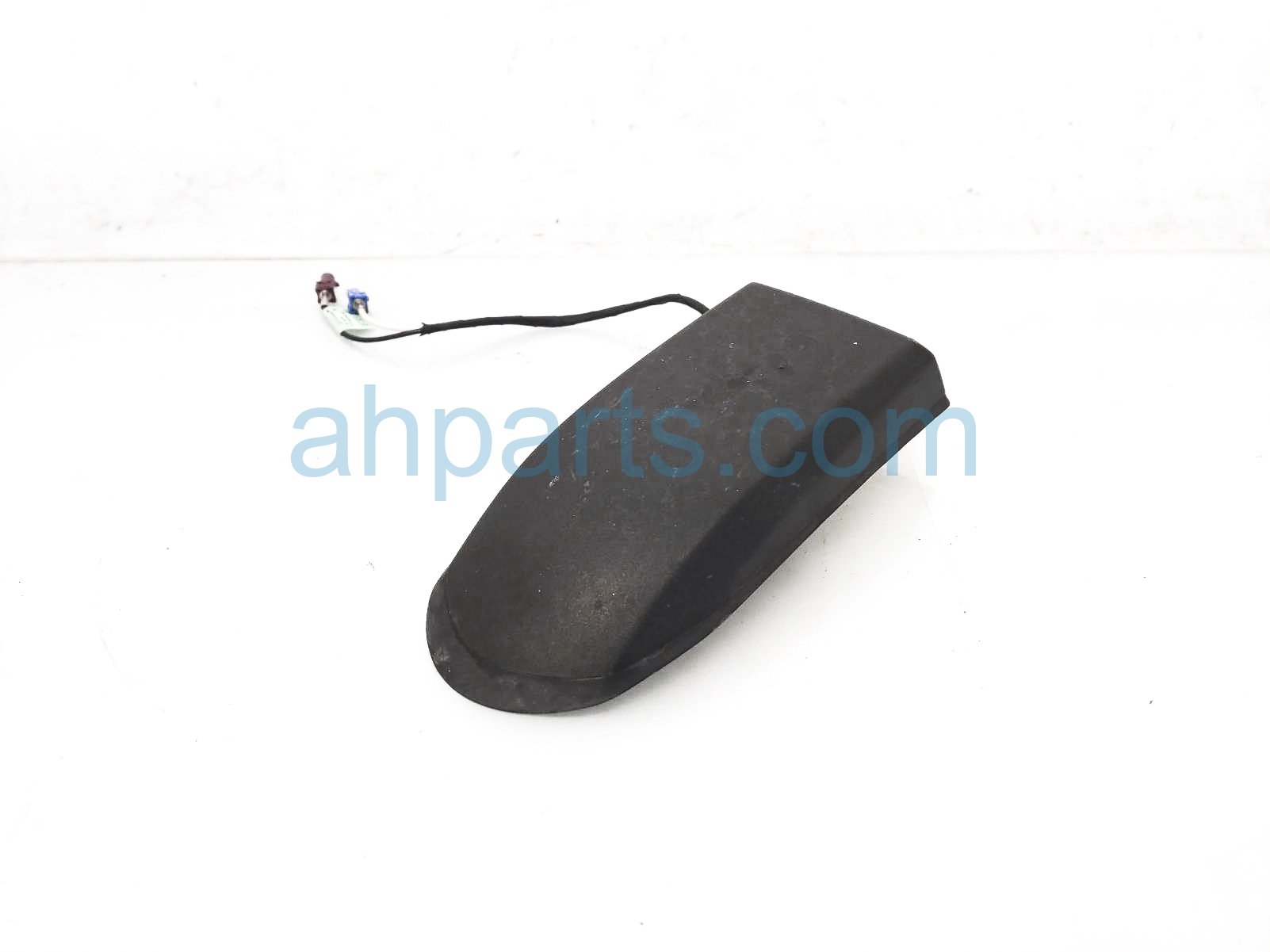 $49 Ford RH ANTENNA - ROOF MOUNTED - BLK TRIM $49 Ford RH ANTENNA - ROOF MOUNTED - BLK TRIM