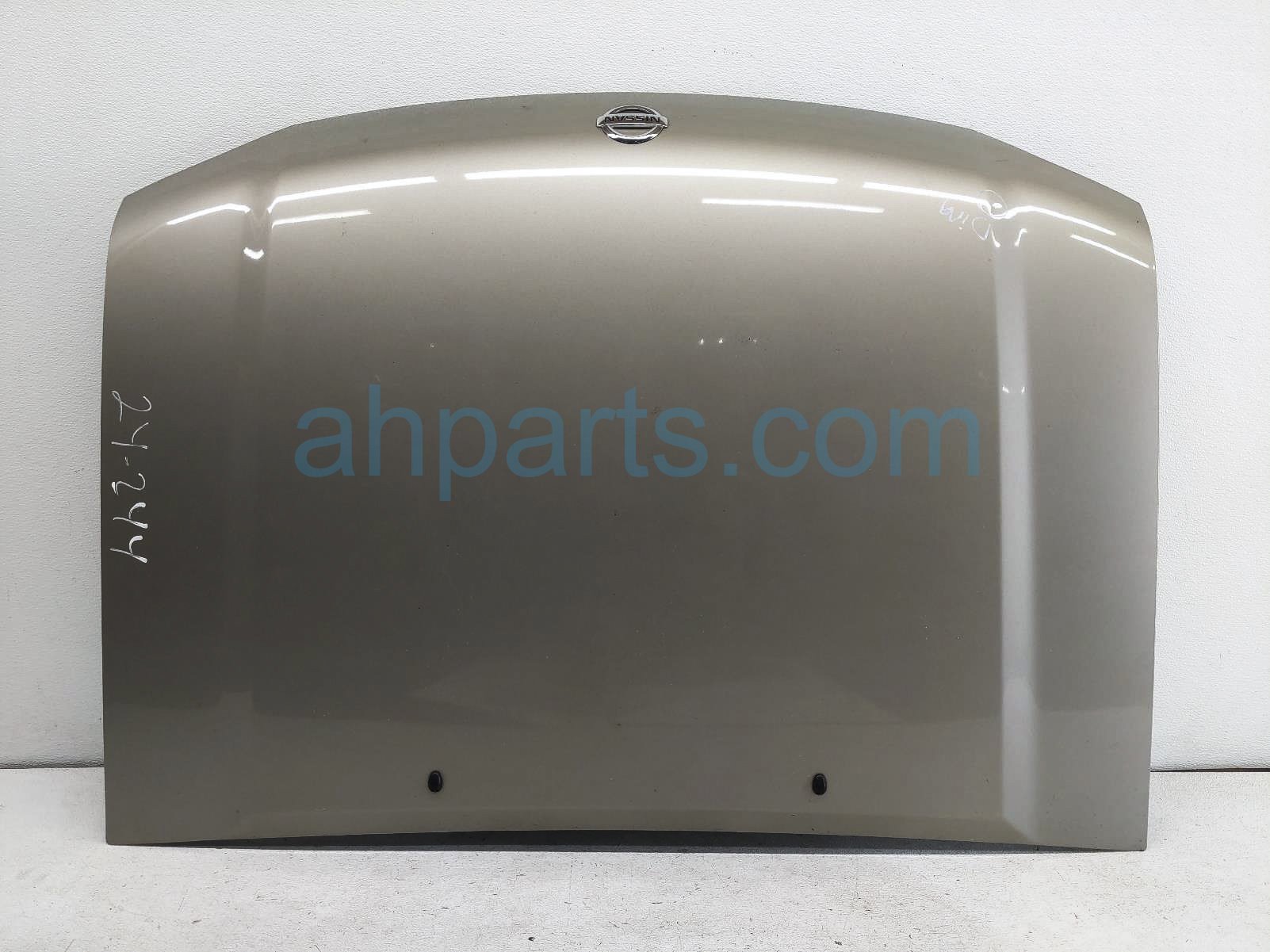 Sold 2004 Nissan Frontier Hood - Gold 65100-9Z435,