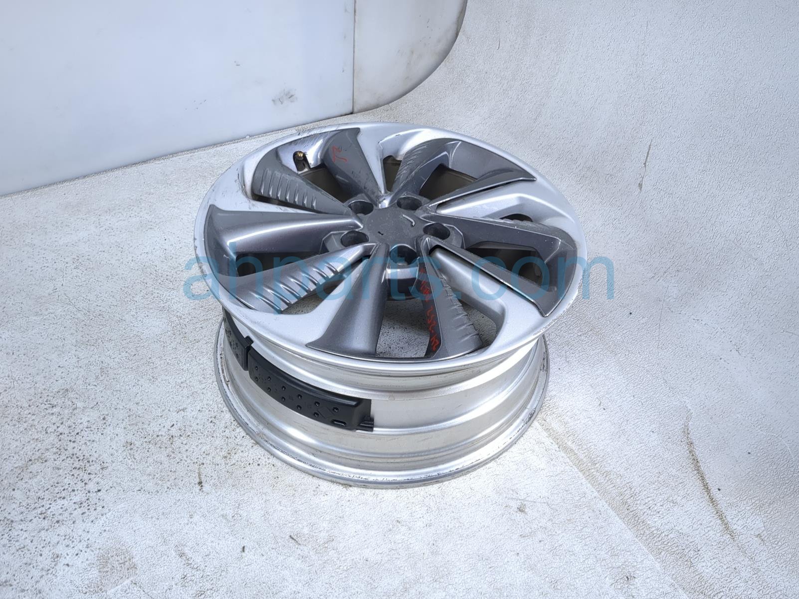 $250 Honda RR/LH WHEEL / RIM + WHEEL COVER * $250 Honda RR/LH WHEEL / RIM + WHEEL COVER *