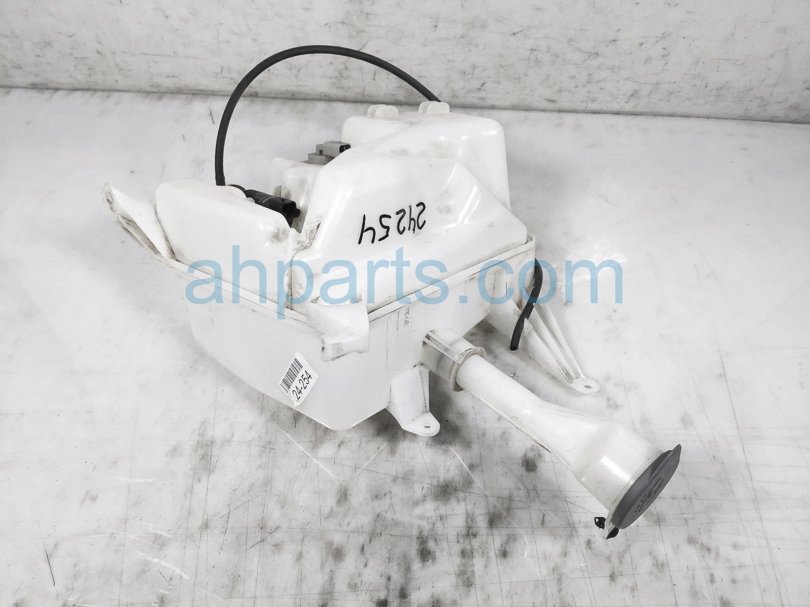 $75 Nissan WINDSHIELD WASHER RESERVOIR TANK $75 Nissan WINDSHIELD WASHER RESERVOIR TANK