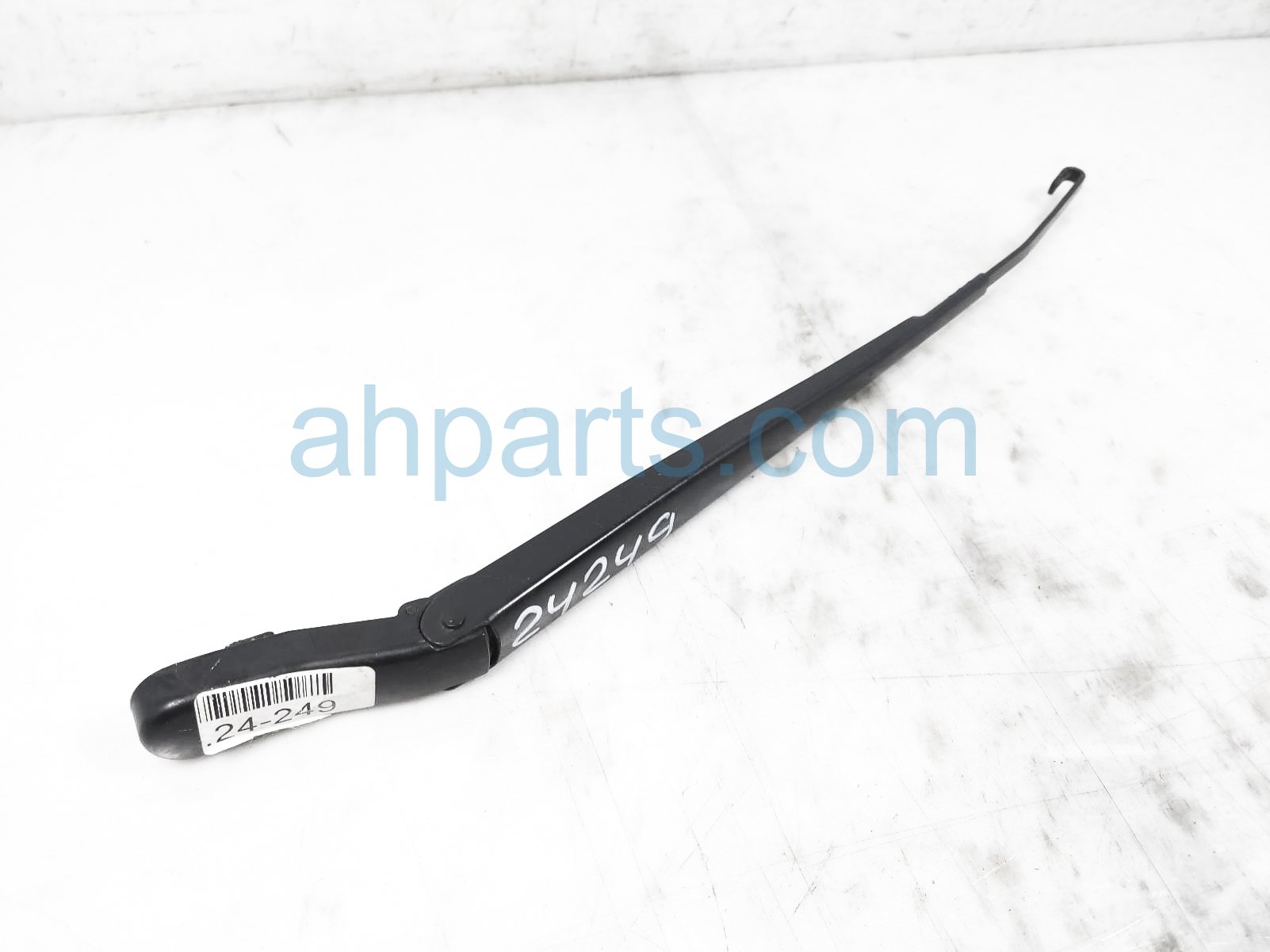 $20 Ford RH WINDSHIELD WIPER ARM $20 Ford RH WINDSHIELD WIPER ARM