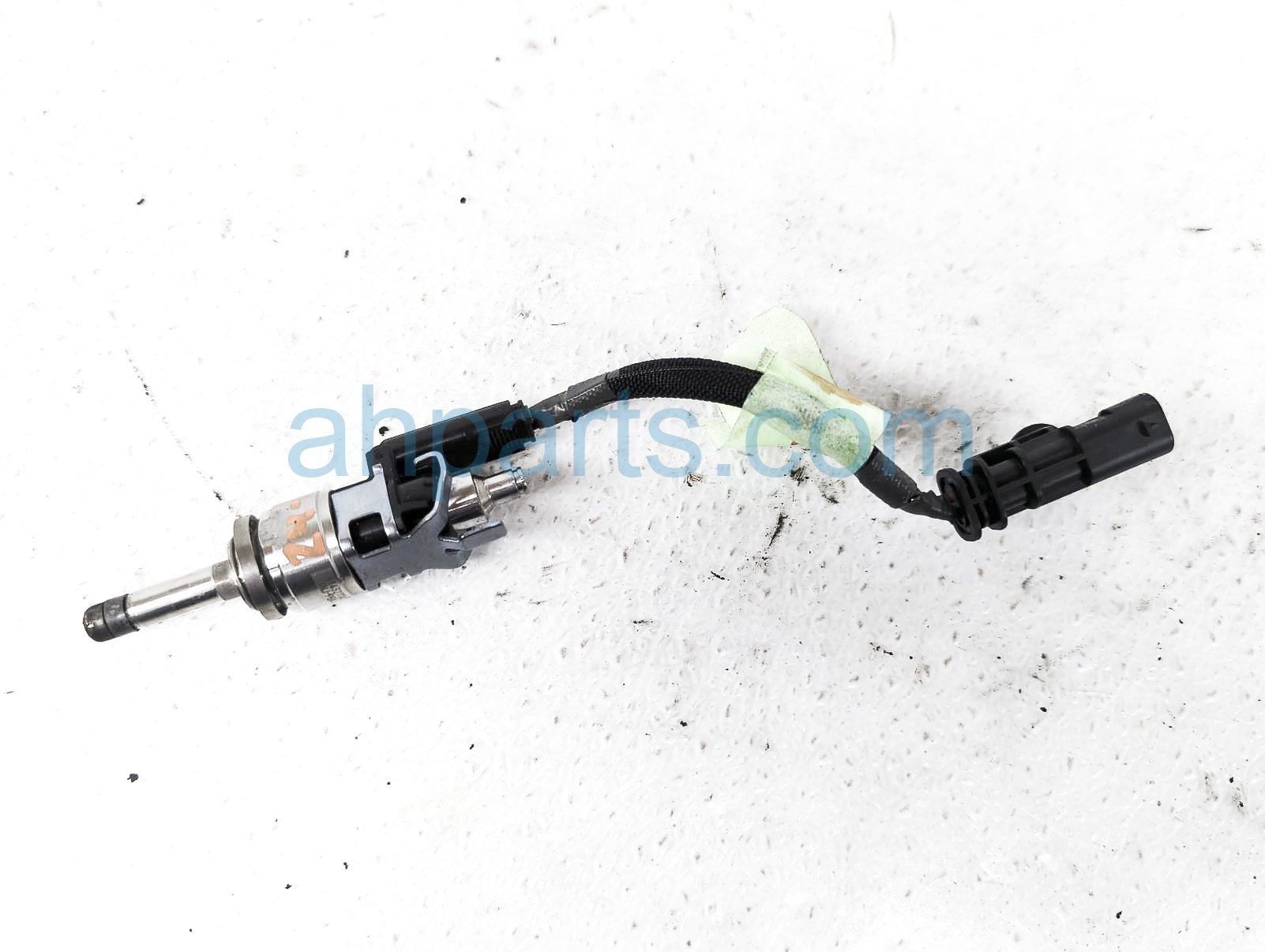 $65 Volvo SINGLE FUEL INJECTOR W/HARNESS $65 Volvo SINGLE FUEL INJECTOR W/HARNESS