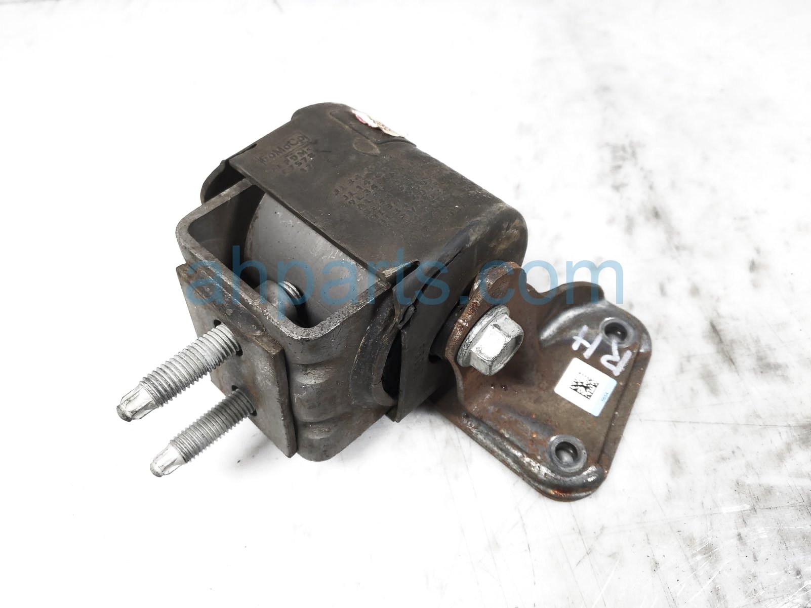 $75 Ford RH ENGINE INSULATOR MOUNT W/BRACKET $75 Ford RH ENGINE INSULATOR MOUNT W/BRACKET