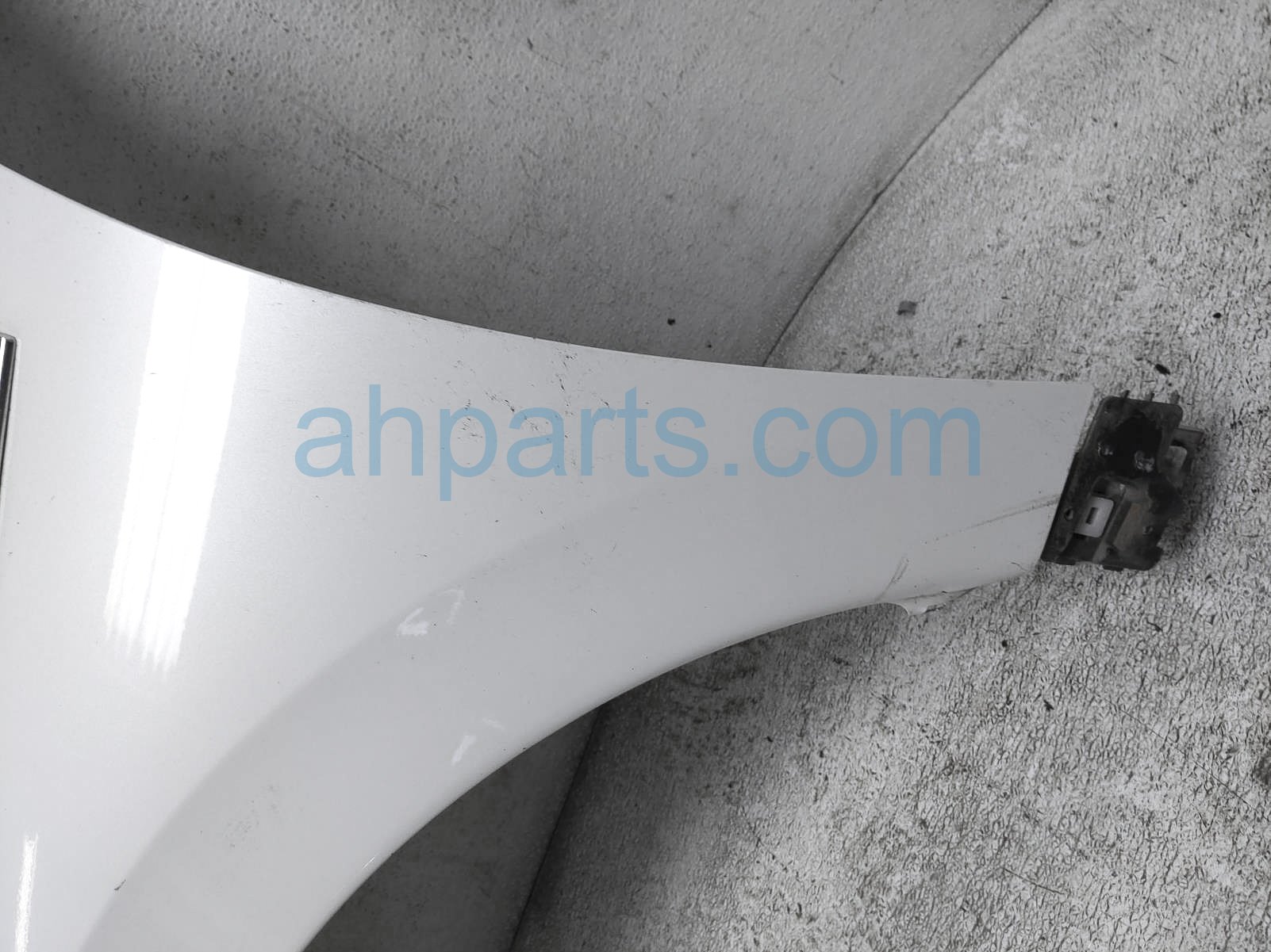 Sold 2019 Honda Insight Front Driver Fender - White 60261-TXM-A91ZZ