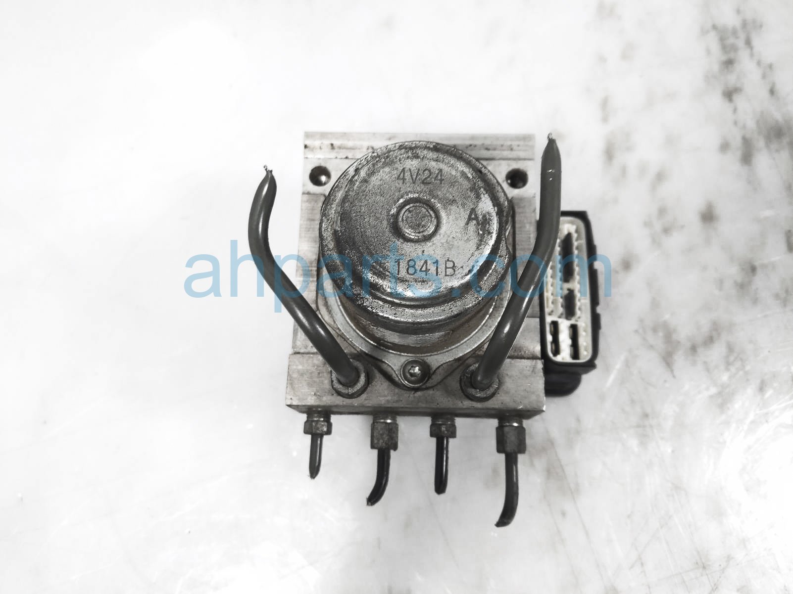 Sold 2015 Honda Civic (anti Lock Brake) Abs/vsa Pump Modulator