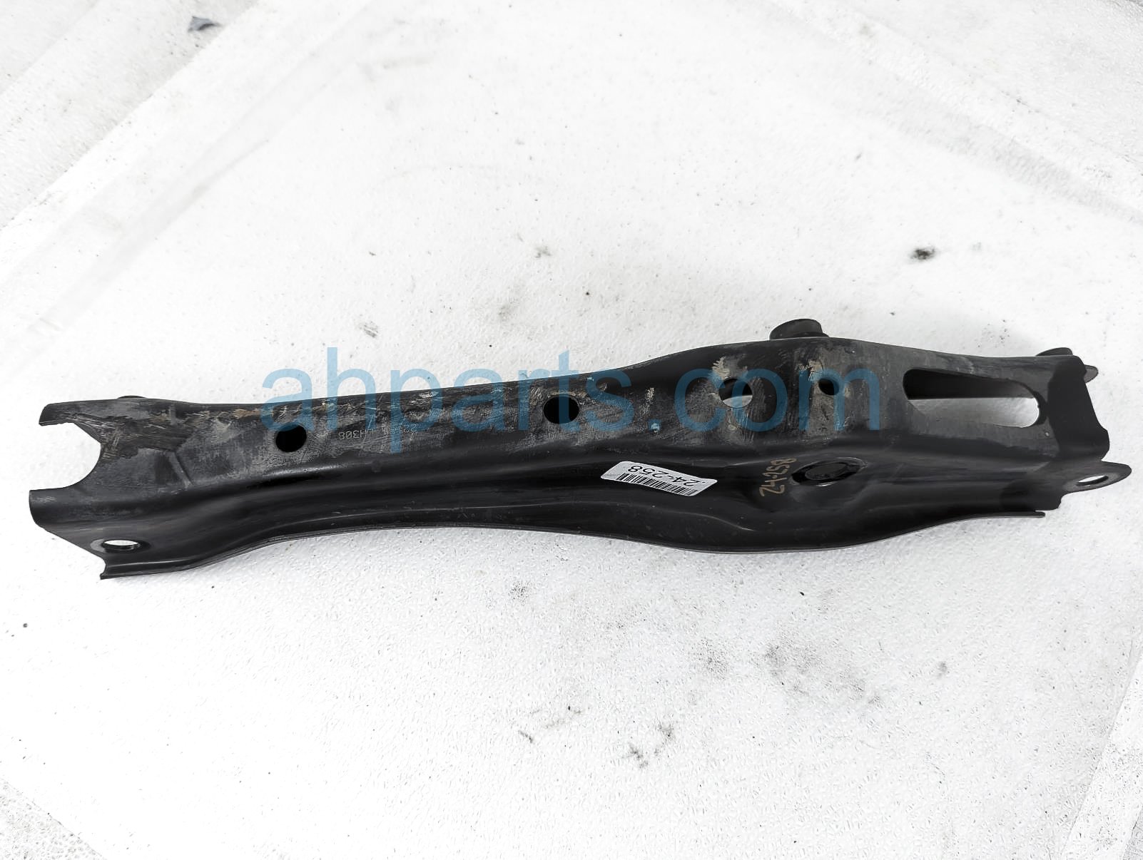 $35 Honda RR/LH STRUT MOUNT CONTROL ARM $35 Honda RR/LH STRUT MOUNT CONTROL ARM