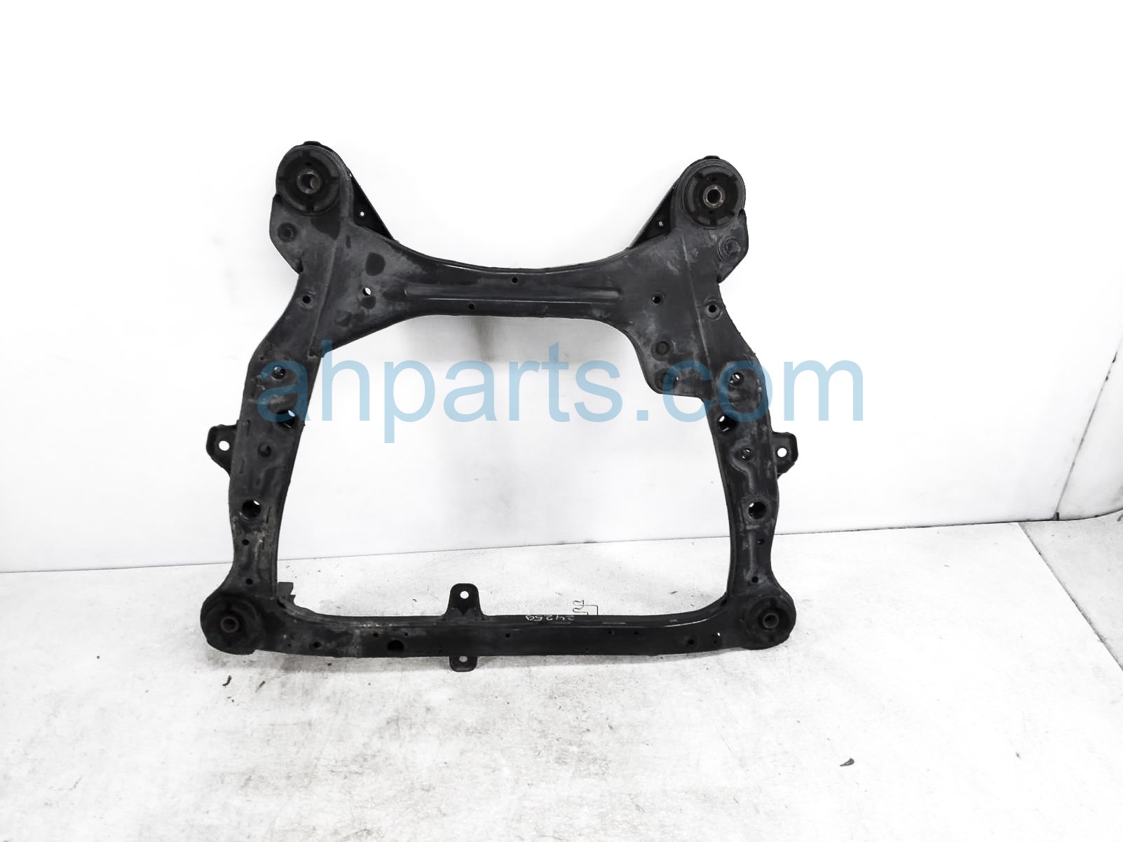 $295 Toyota FRONT ENGINE SUB FRAME / CRADLE $295 Toyota FRONT ENGINE SUB FRAME / CRADLE