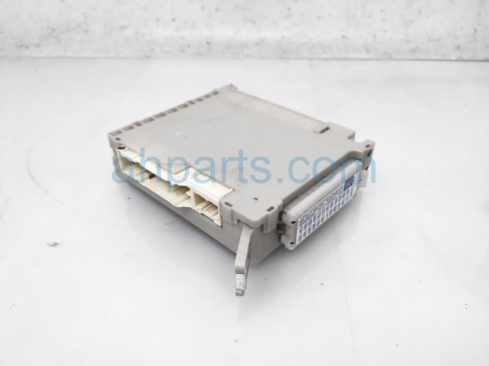 $59 Lexus LH MULTIPLEX NETWORK CABIN FUSE BOX $59 Lexus LH MULTIPLEX NETWORK CABIN FUSE BOX