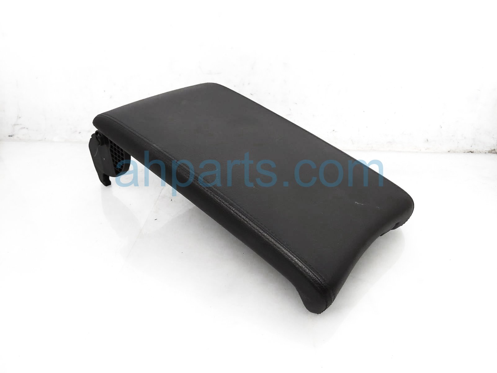 Sold 2017 Acura RDX Arm Rest Center Console Lid - Black 83450-TX4
