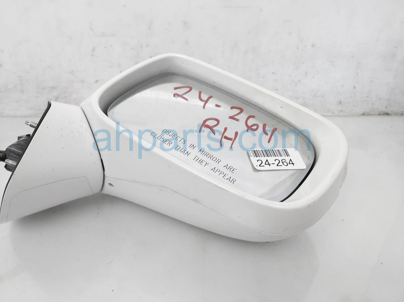 Sold 2017 Acura RDX Rear Passenger Side View Mirror - White 76200