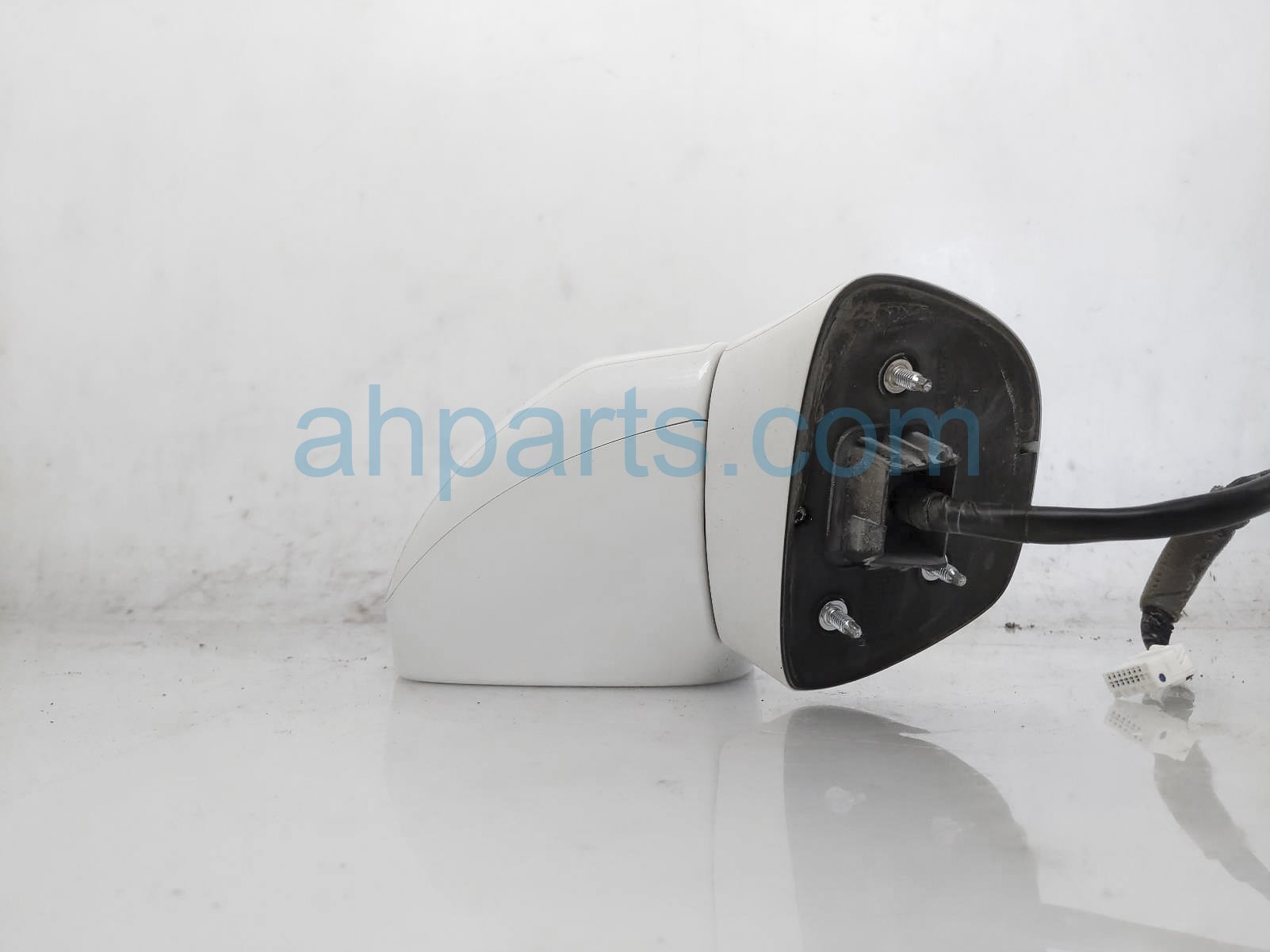 Sold 2017 Acura RDX Rear Driver Side View Mirror - White 76250-TX4