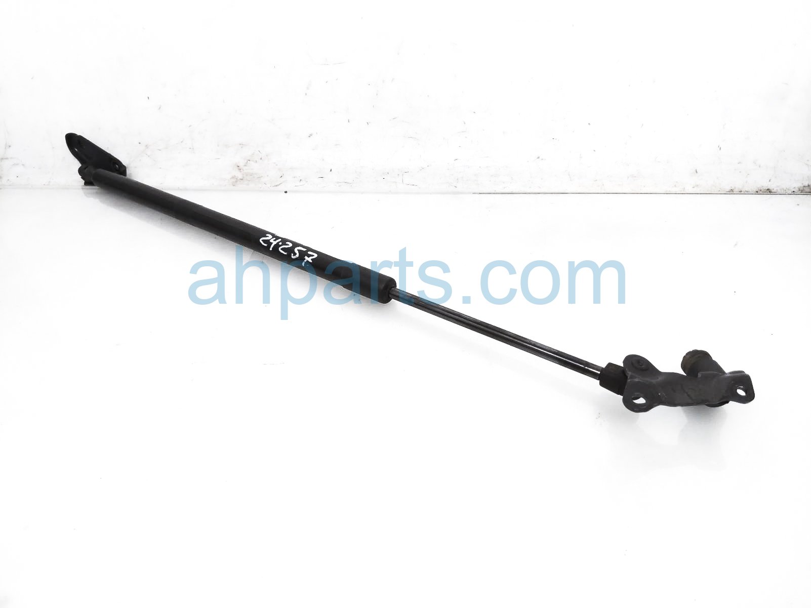 $24 Lexus RR/LH TAILGATE STRUT / LIFT CYLINDER $24 Lexus RR/LH TAILGATE STRUT / LIFT CYLINDER