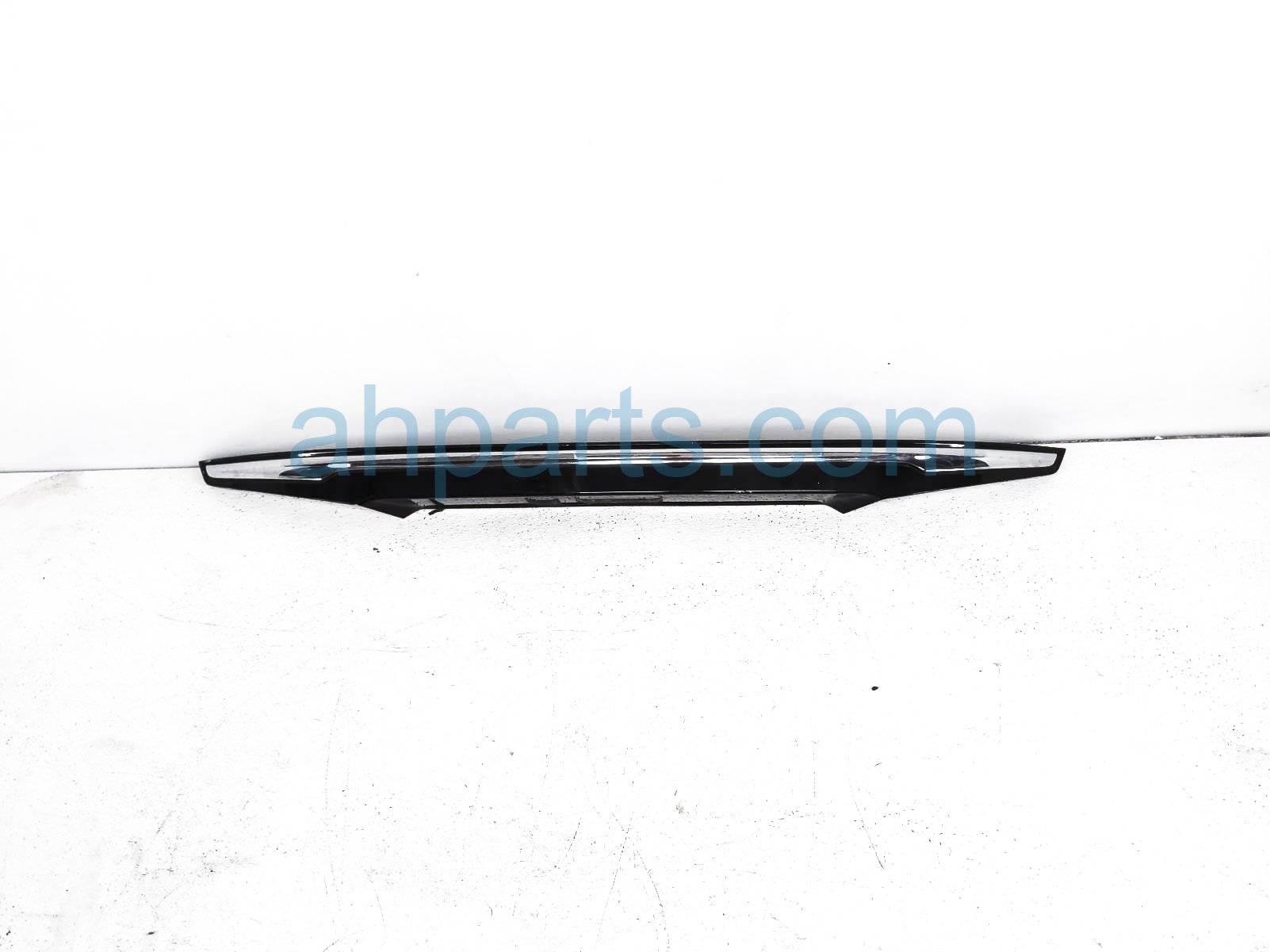 $125 Honda DECKLID FINISHER TRIM - CHROME/BLK $125 Honda DECKLID FINISHER TRIM - CHROME/BLK