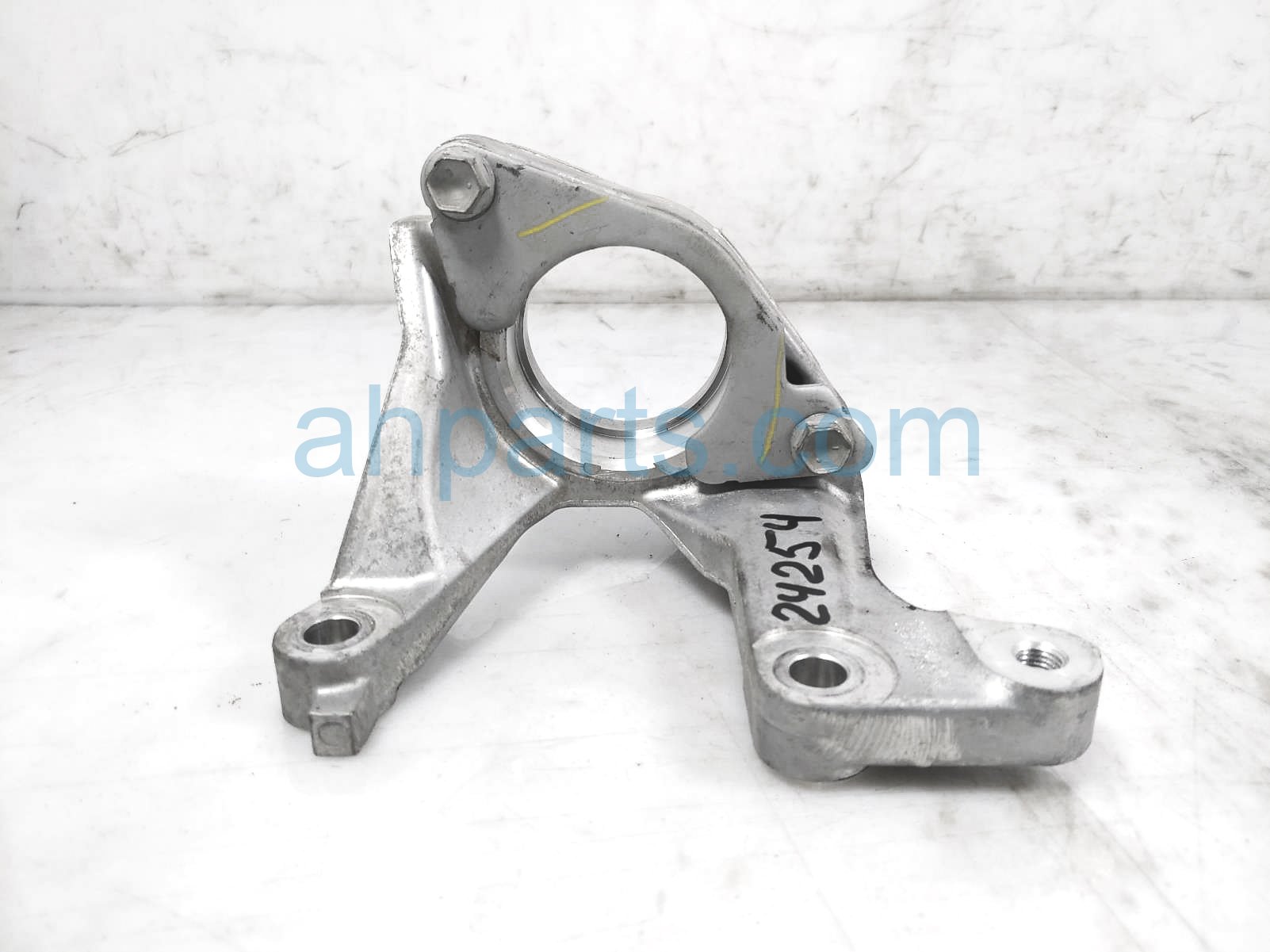 Sold 2022 Nissan Sentra Front Passenger Axle Bearing Support Bracket ...