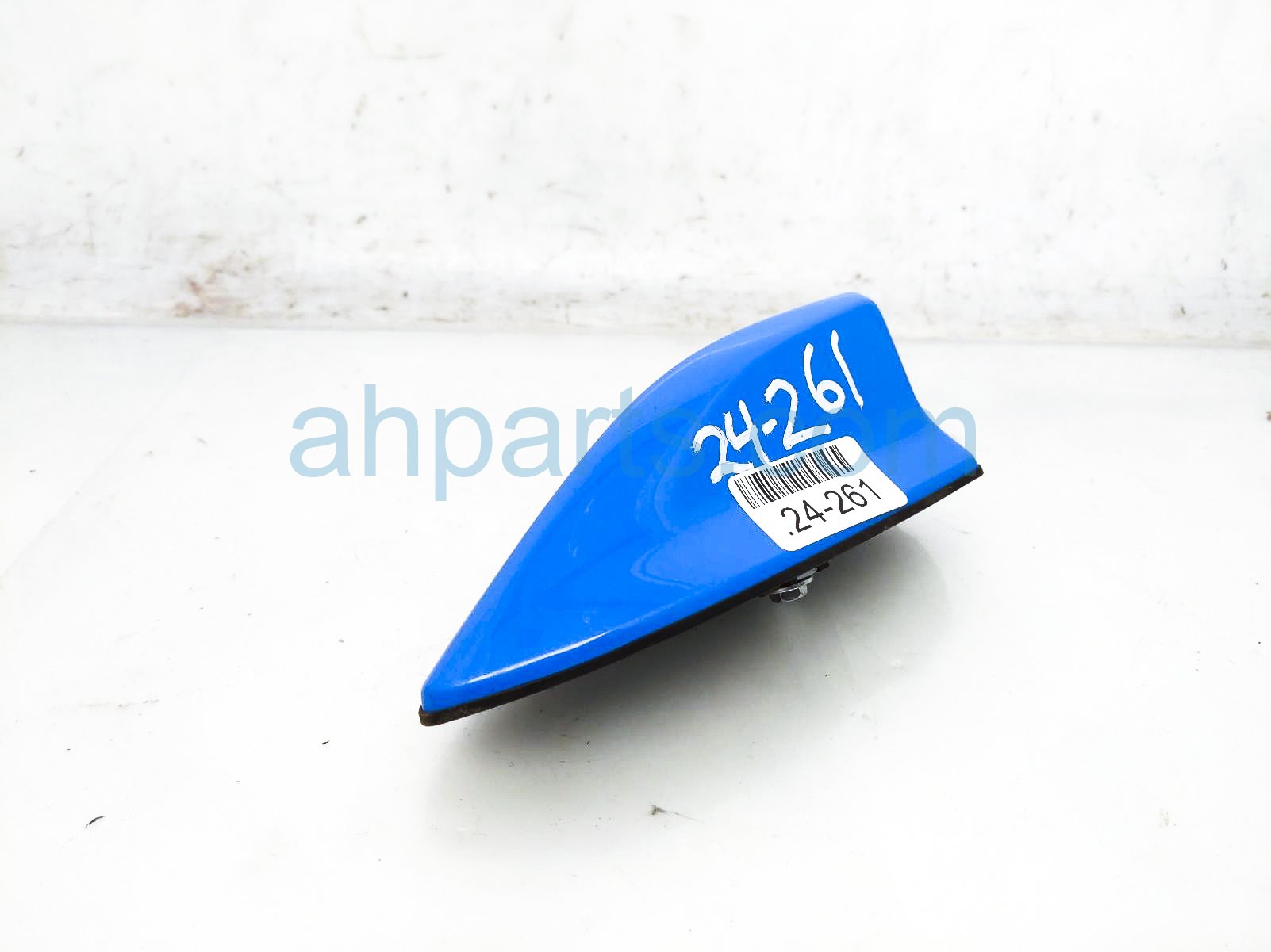 Toyota ANTENNA - ROOF MTD - BLUE