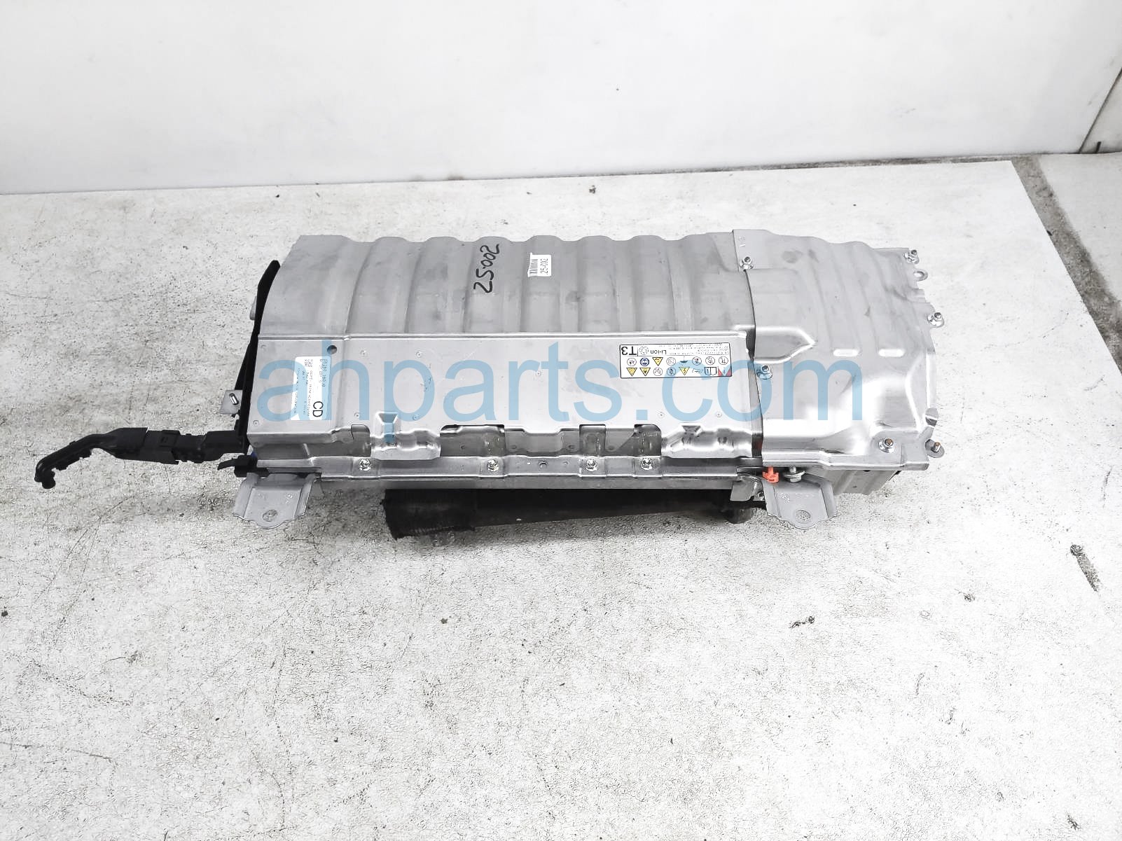 $1550 Toyota HYBRID BATTERY - 9K MI $1550 Toyota HYBRID BATTERY - 9K MI