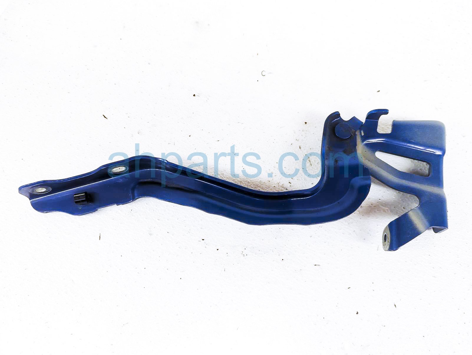 $25 Nissan RH HOOD HINGE $25 Nissan RH HOOD HINGE