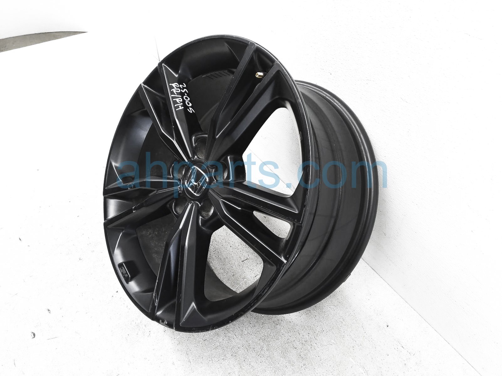 Sold 2025 Honda Civic Rear Passenger Wheel / Rim - Si 42700-T38-A92