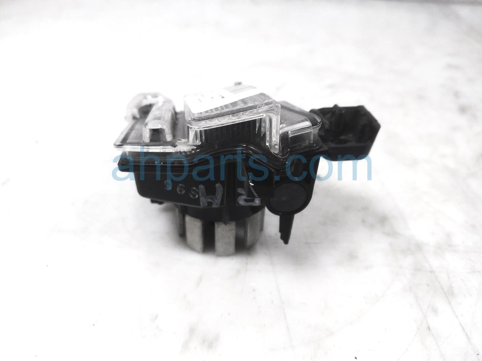 Sold 2019 Lexus Ux200 Tail Light / Rear Passenger Back Up Lamp