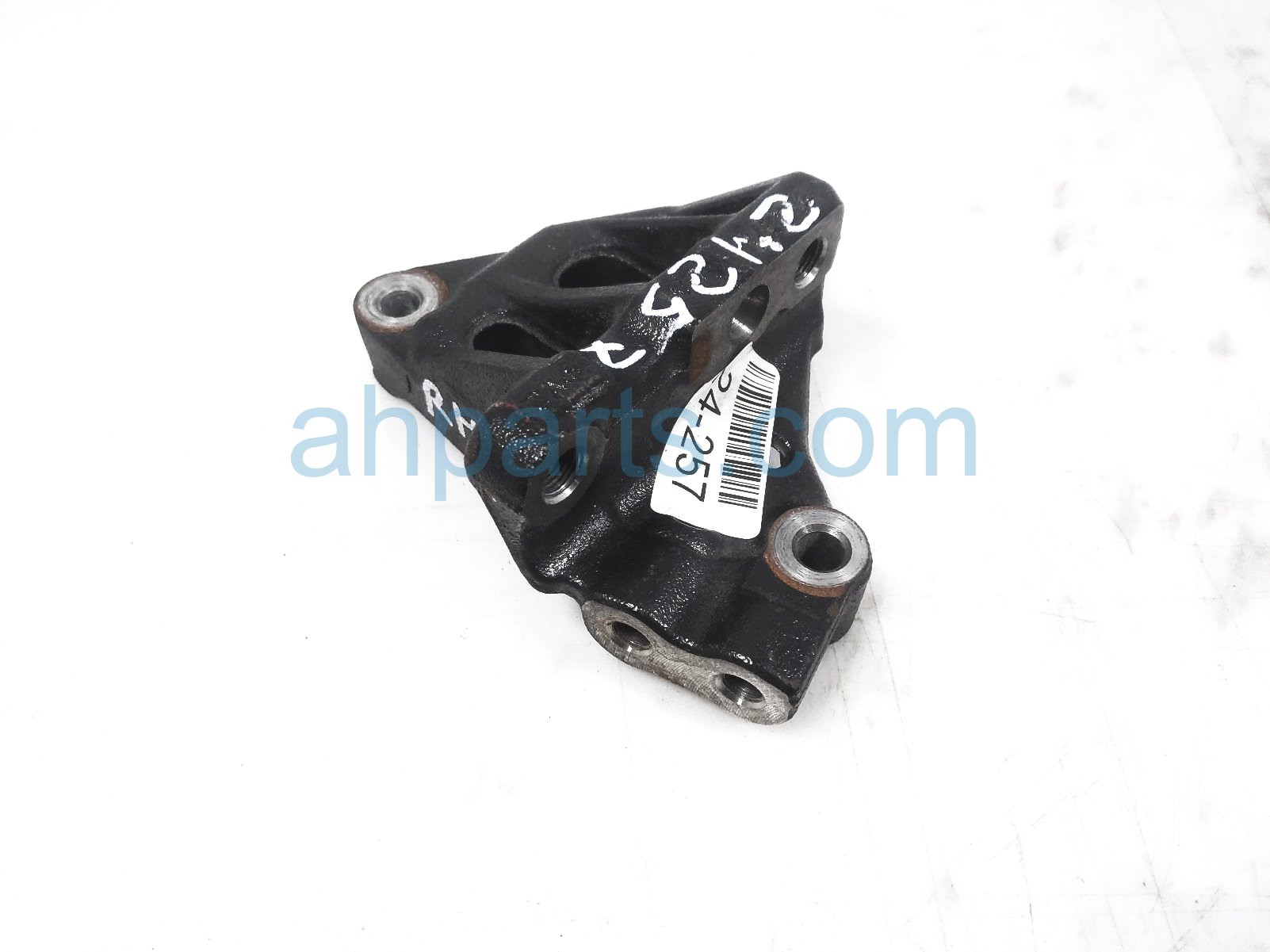 $49 Lexus RH SIDE ENGINE MOUNT BRACKET - 2.0L $49 Lexus RH SIDE ENGINE MOUNT BRACKET - 2.0L