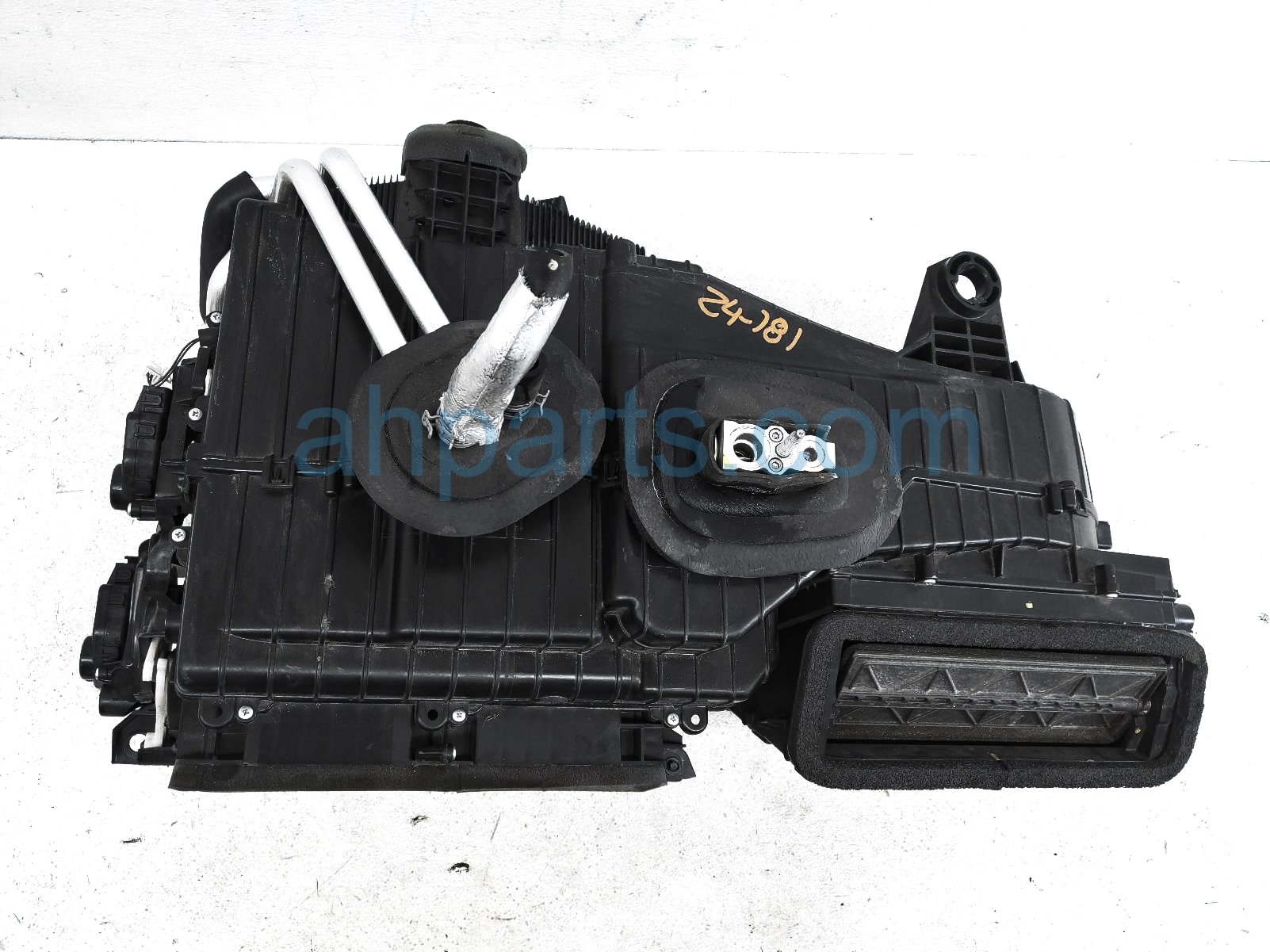 Sold 2021 Ford Edge A/c Heater Core Only - St K2GZ-19B555-BG