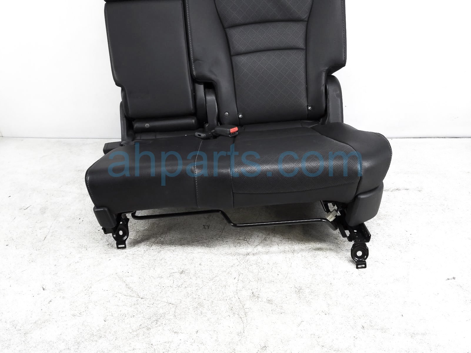 $125 Honda 2ND ROW LH SEAT - BLACK LEATHER $125 Honda 2ND ROW LH SEAT - BLACK LEATHER