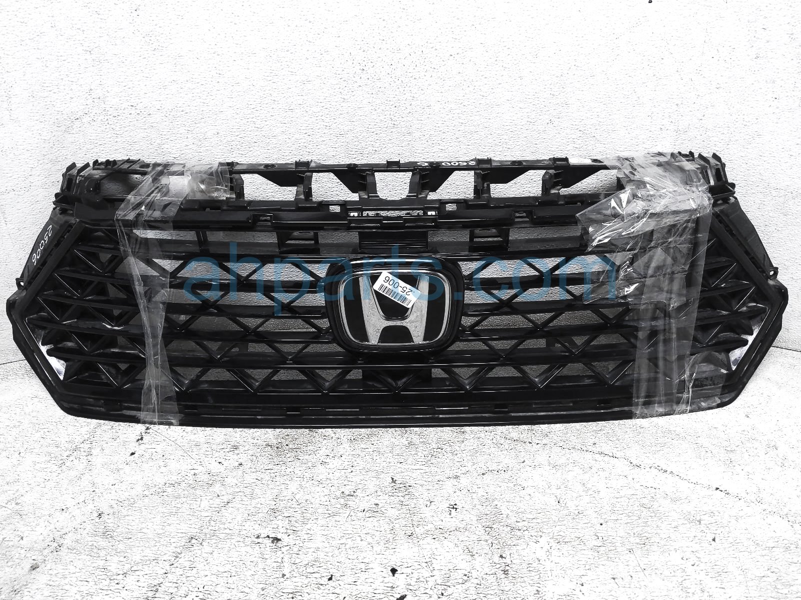 $199 Honda UPPER GRILLE - BLACK * $199 Honda UPPER GRILLE - BLACK *