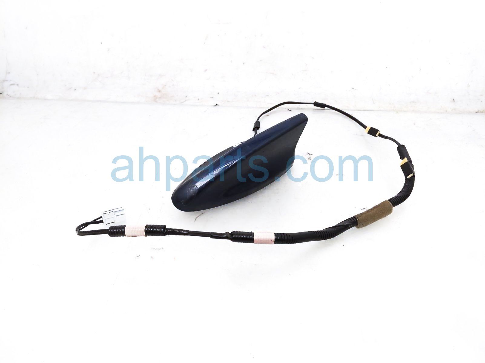 $30 Honda ANTENNA - ROOF MTD - BLUE HOUSING $30 Honda ANTENNA - ROOF MTD - BLUE HOUSING