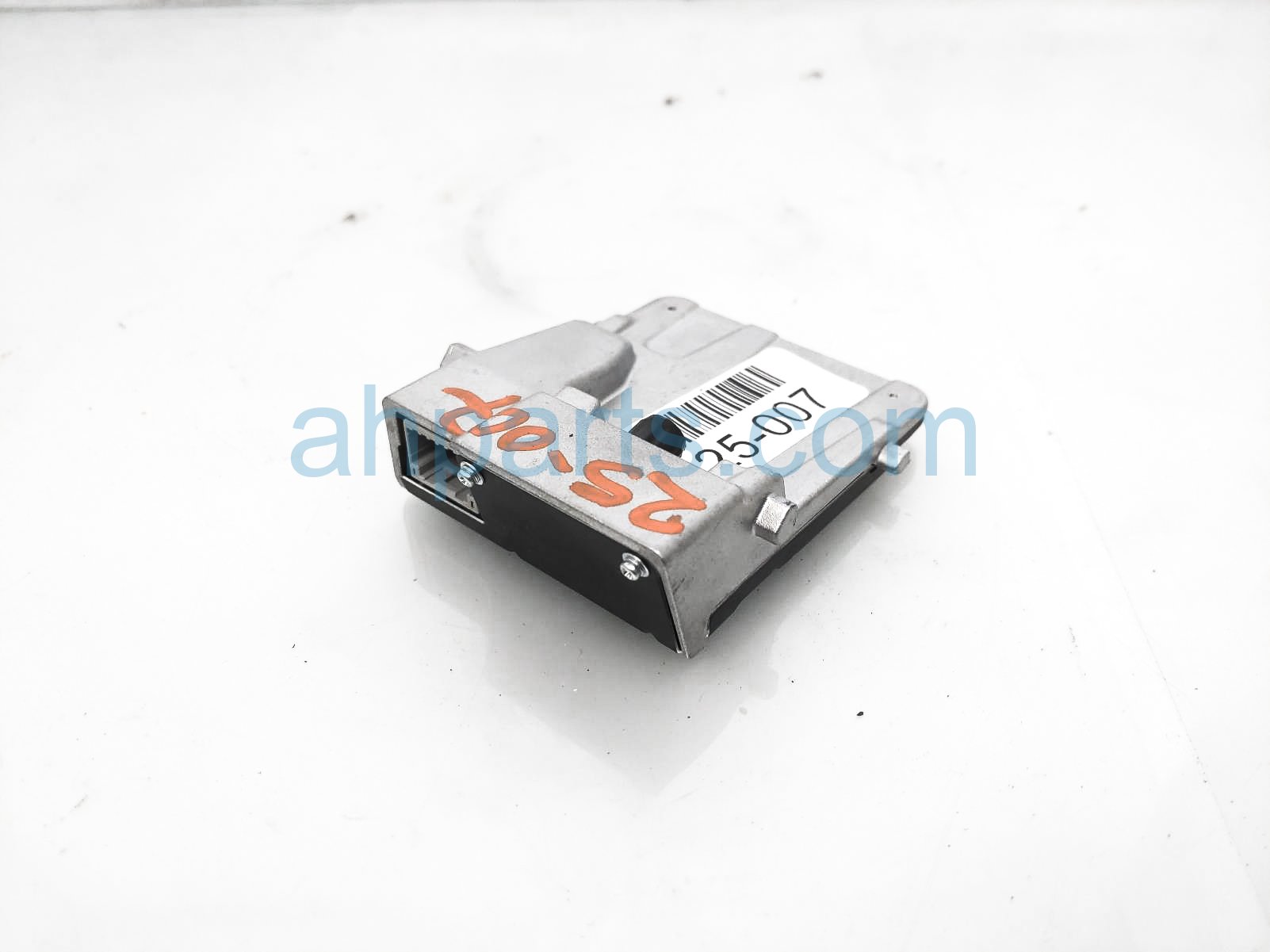 $135 Toyota FRONT WINDSHIELD MONCULAR CAMERA $135 Toyota FRONT WINDSHIELD MONCULAR CAMERA