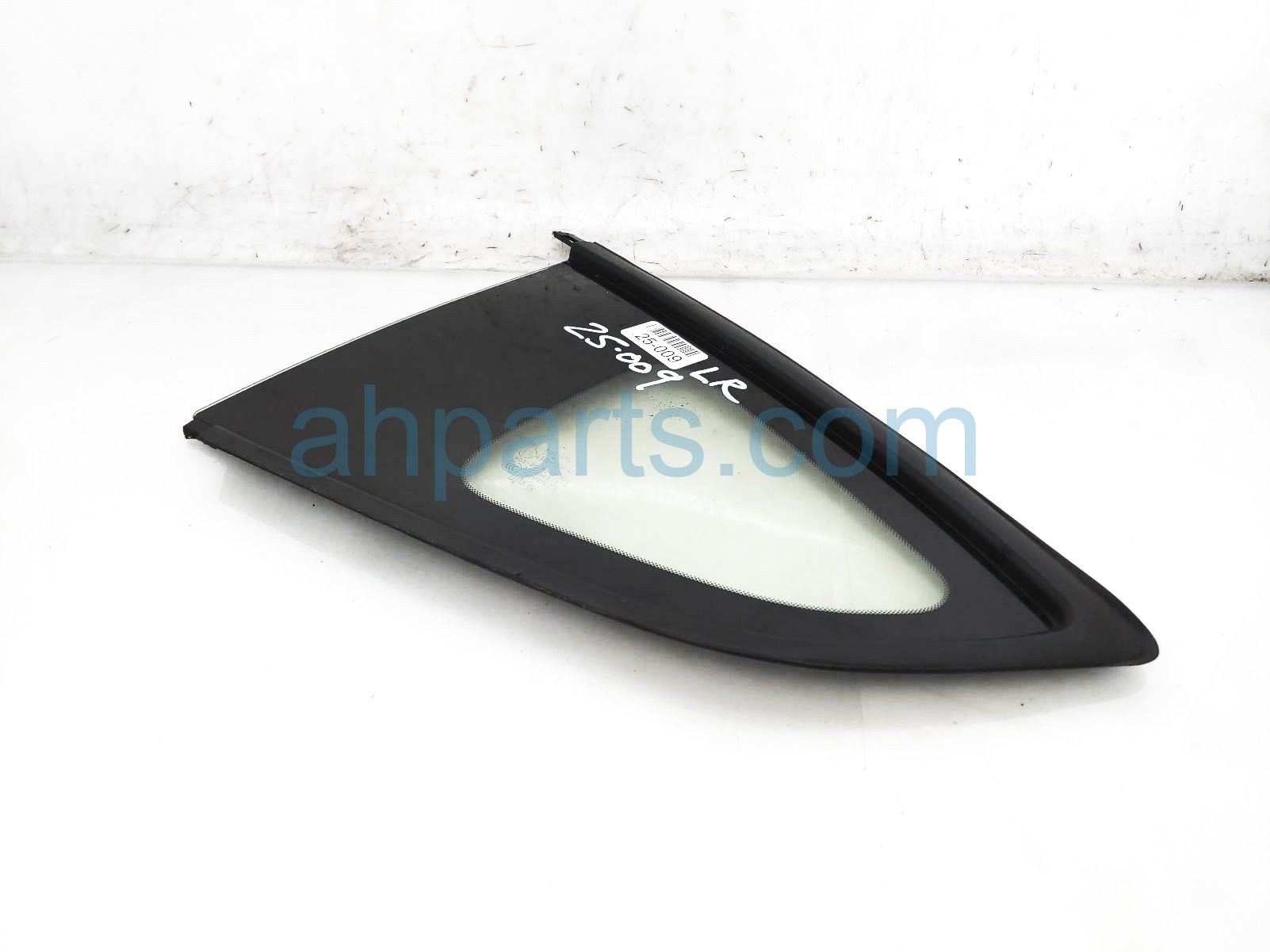 $75 Toyota LH QUARTER WINDOW GLASS $75 Toyota LH QUARTER WINDOW GLASS