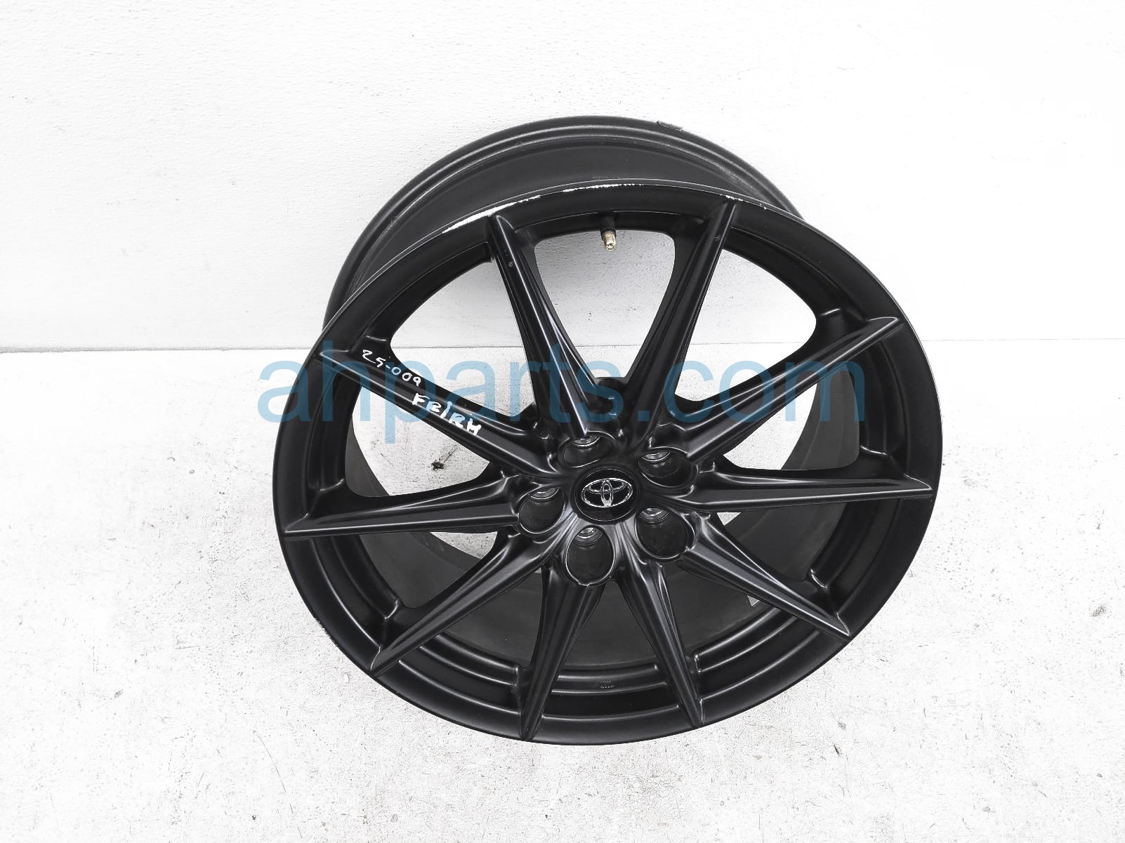 $299 Toyota FR/RH WHEEL / RIM $299 Toyota FR/RH WHEEL / RIM