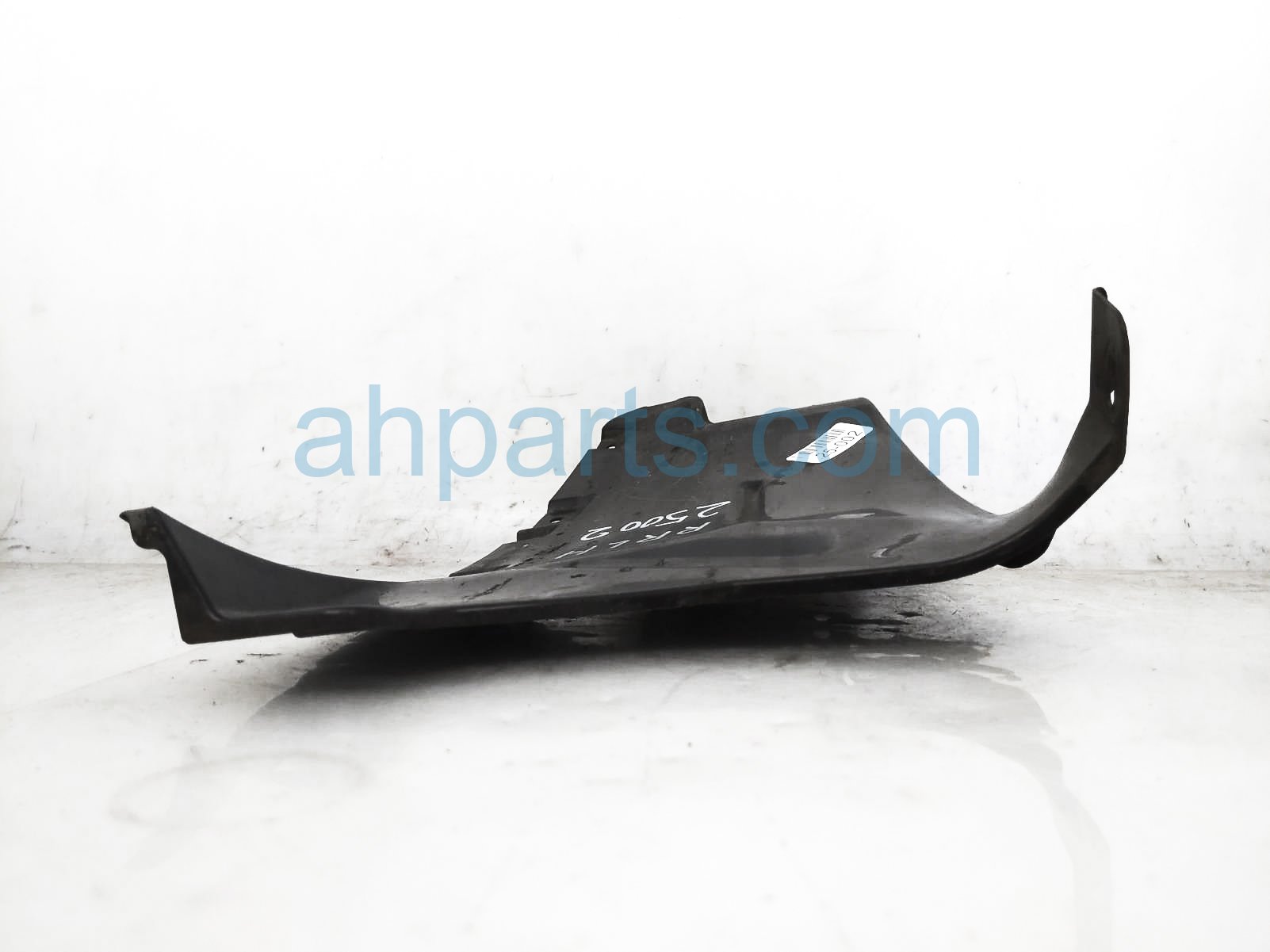 Sold 2024 Toyota Prius Rear Driver Inner Bumper Seal - Le 52592-47100