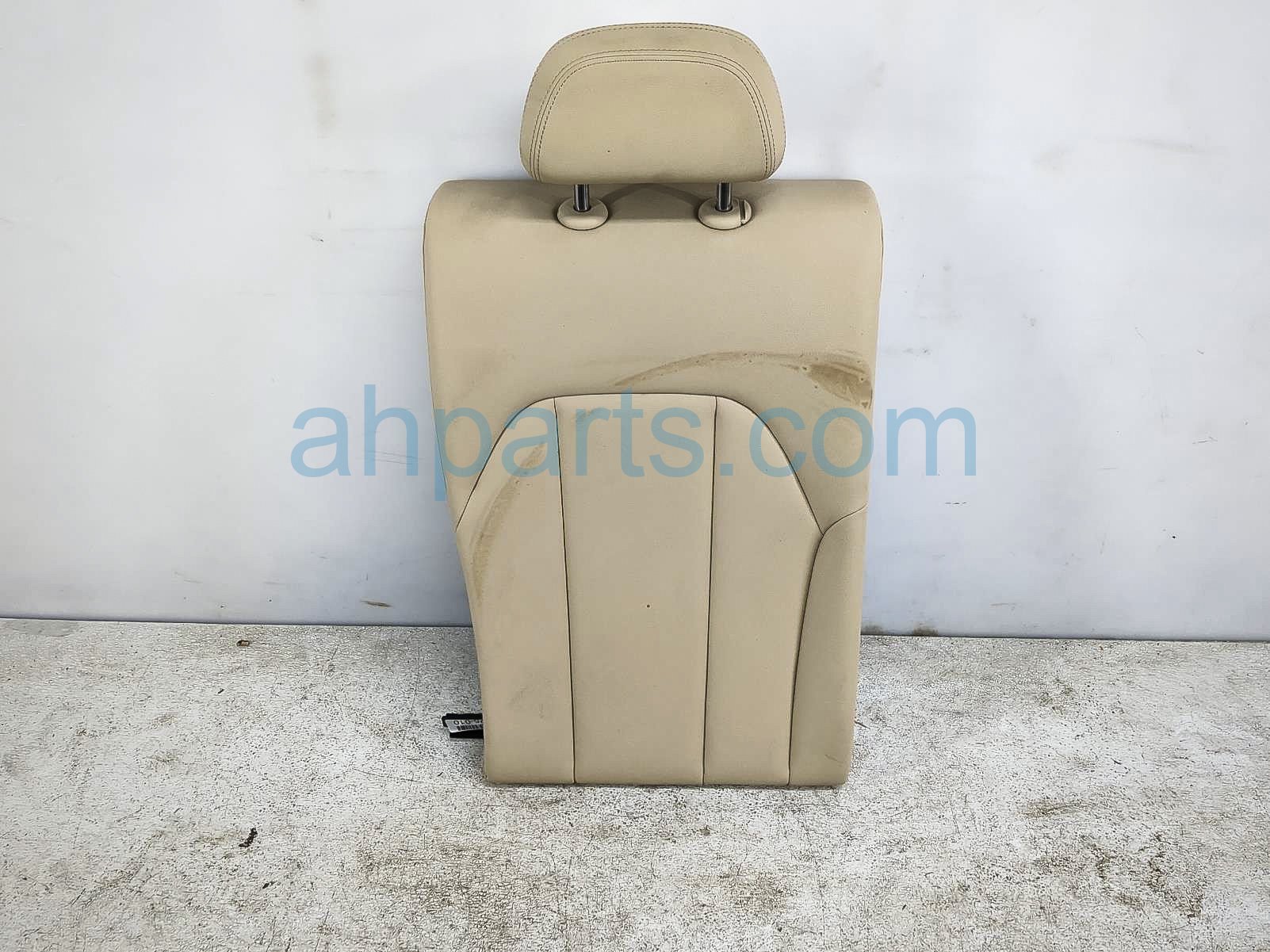 $200 BMW RR/RH UPPER SEAT CUSHION - BEIGE $200 BMW RR/RH UPPER SEAT CUSHION - BEIGE